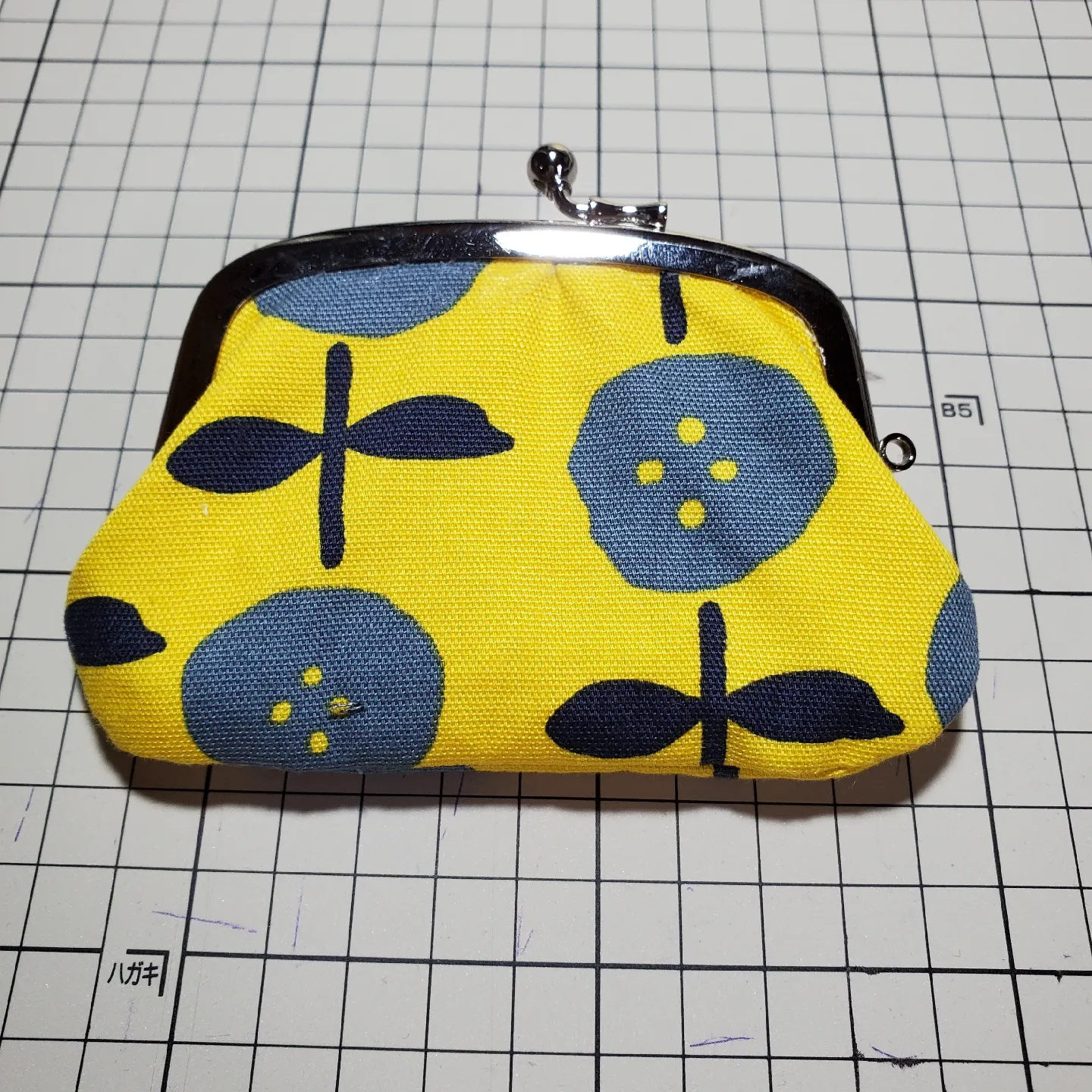 ミナペルホネンハンドメイドがま口