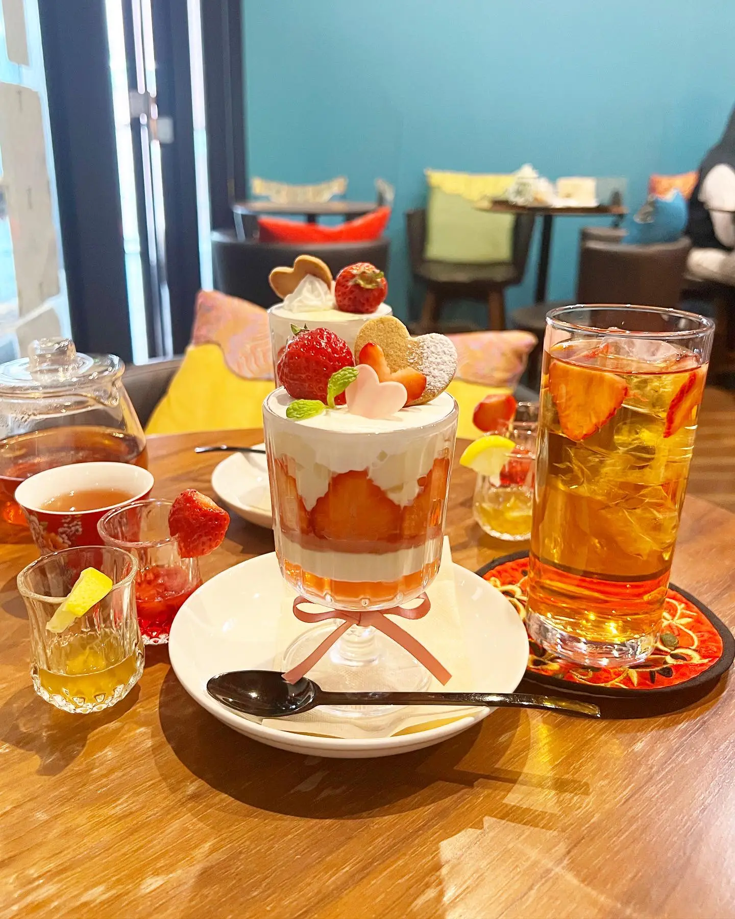 春らしい可愛いいちごパフェ | あゆ🍓福岡カフェとグルメが投稿した