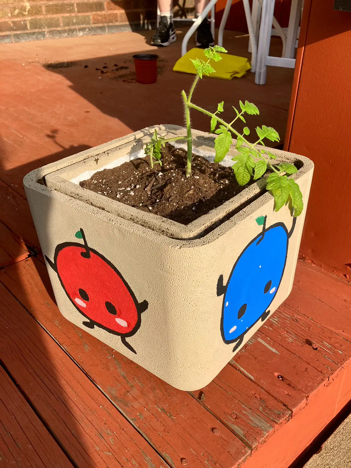 Upcycling a Styrofoam cooler into a Junimo planter | Yarn Birbが投稿したフォトブック |  Lemon8