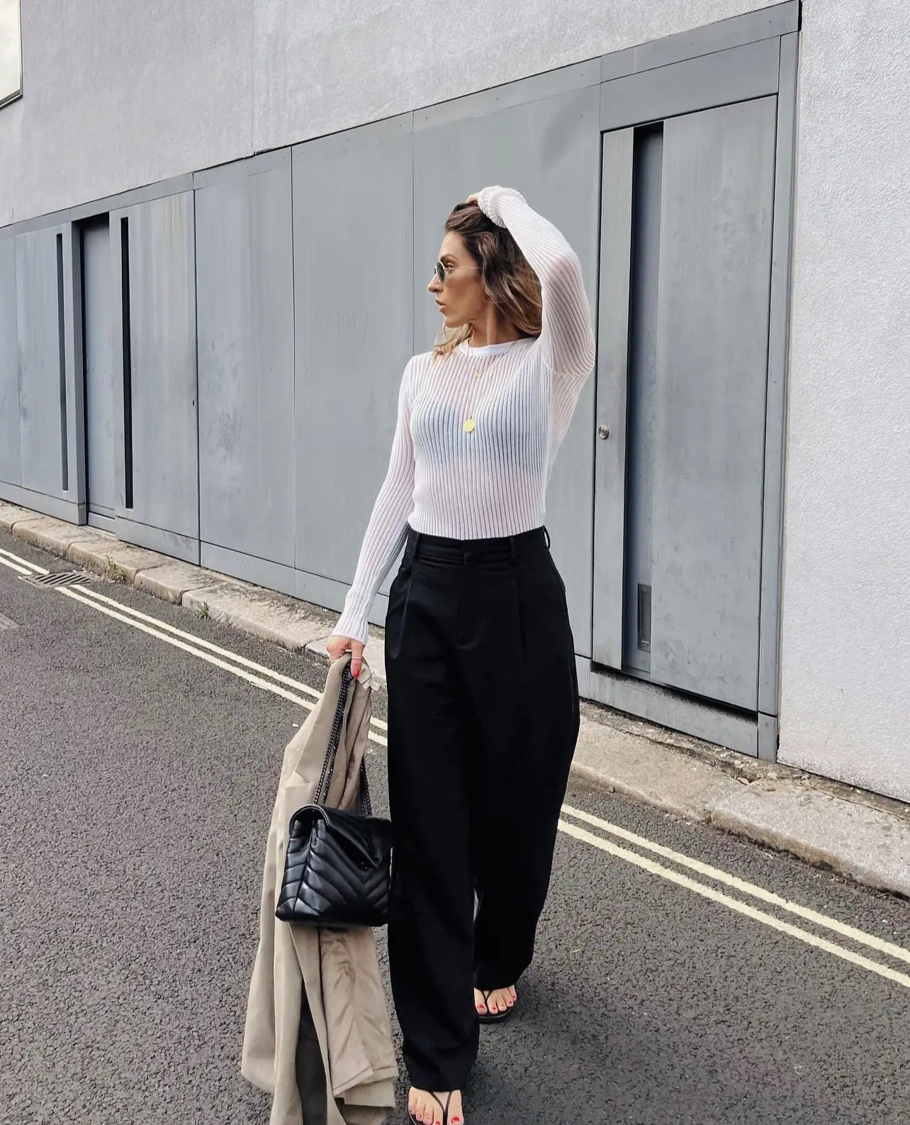 How to Look Good Even in a Paper Bag? - Economy of Style  Olive green pants  outfit, Wide leg pants outfit work, Olive pants outfit