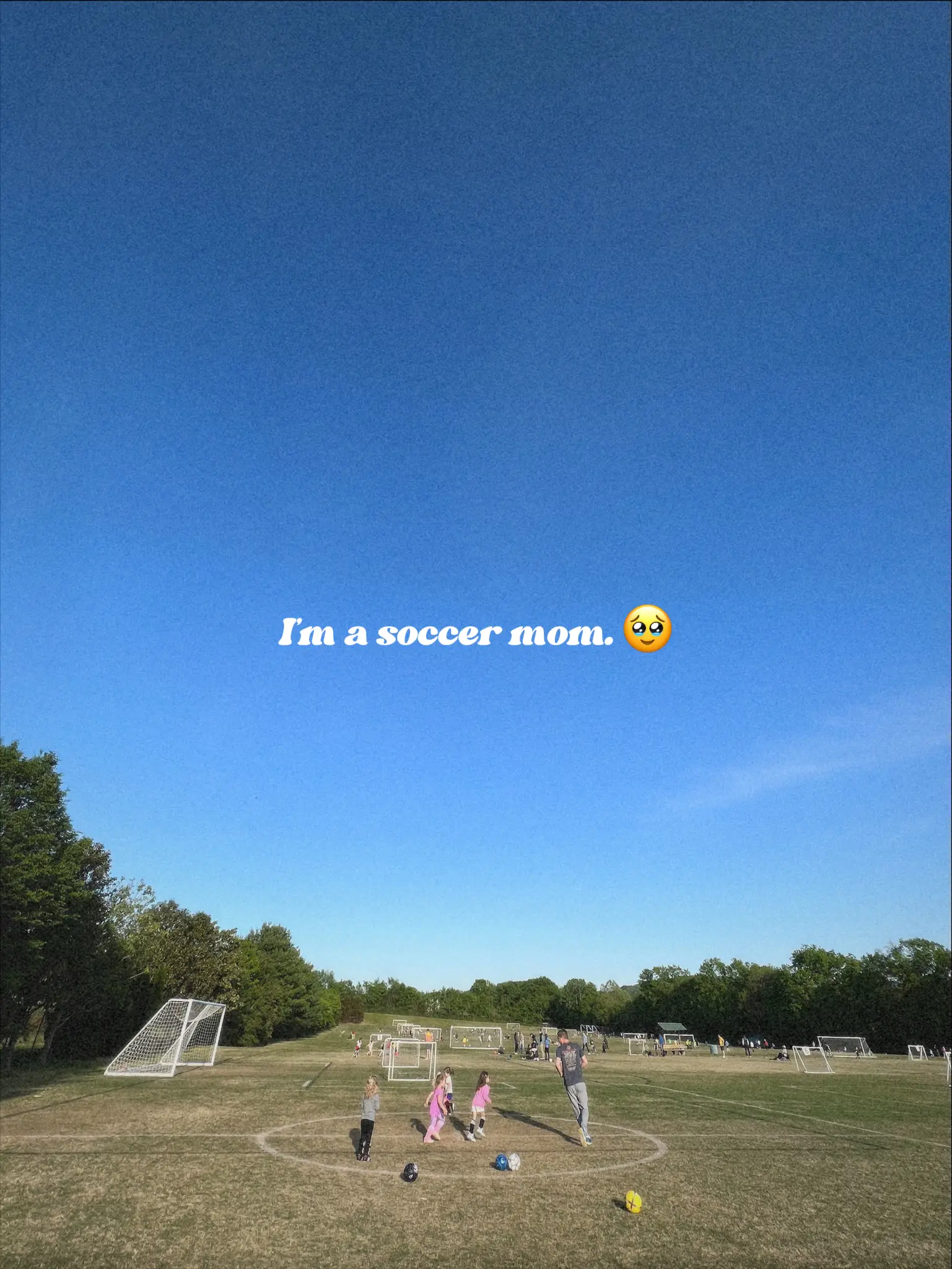 Soccer Mom ⚽️ Gallery Posted By Rojeen 🖤 Lemon8