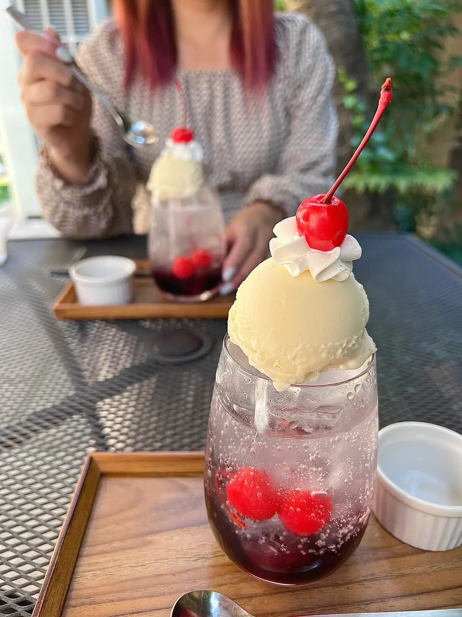 旧小学校をリノベしたカフェでさくらんぼのクリームソーダ🍒 | tabinchu_youが投稿したフォトブック | Lemon8