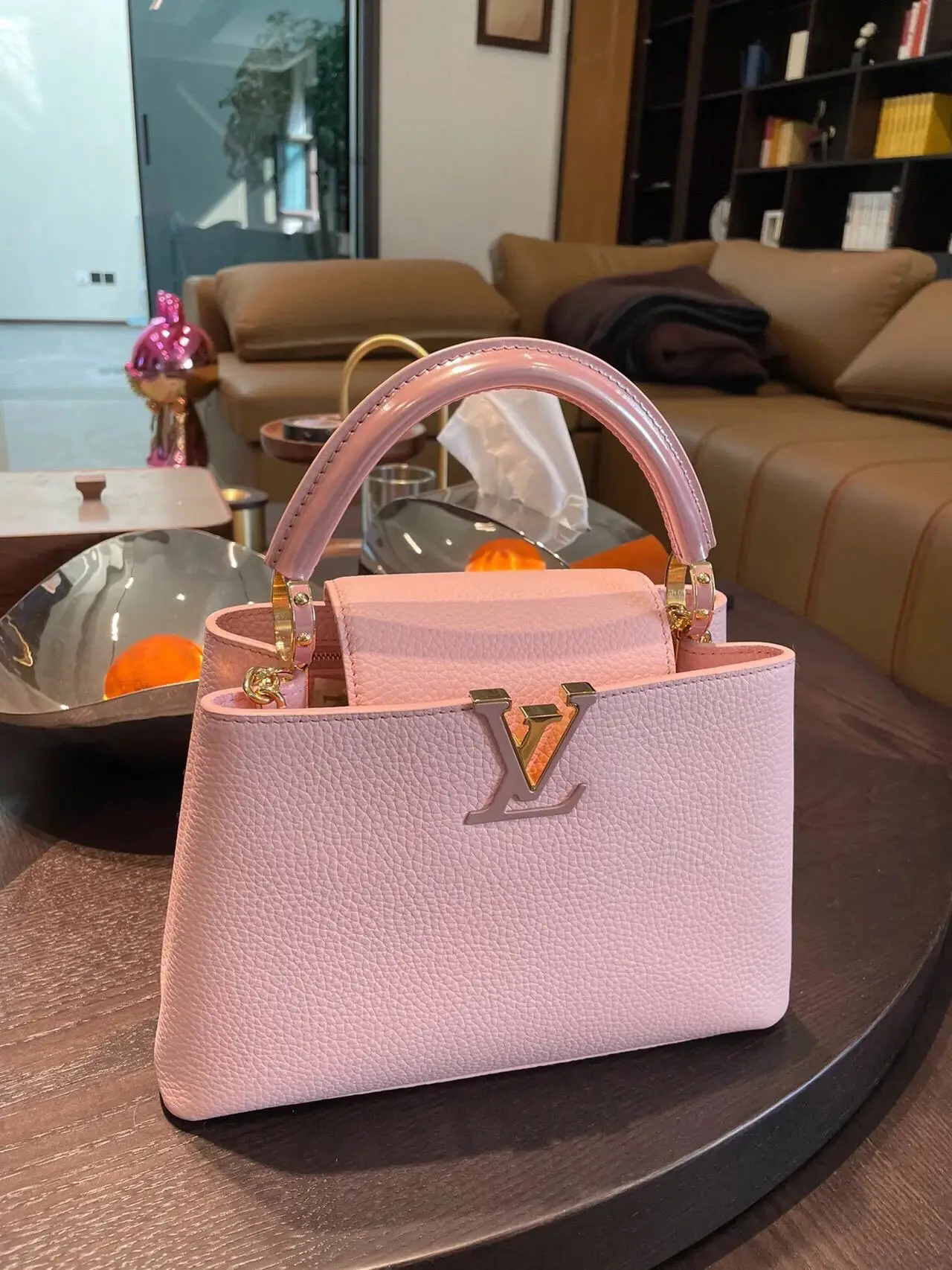 LOUIS VUITTON CAPUCINES  First impressions of the Capucines & what fits  inside the PM? 