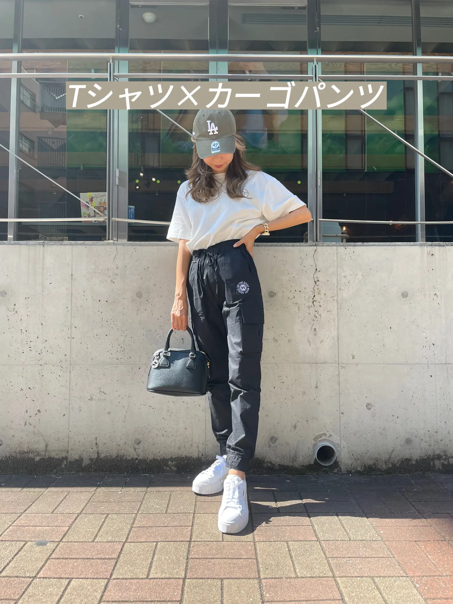 T-shirt × cargo pants is cute! | Gallery posted by Momo | Lemon8