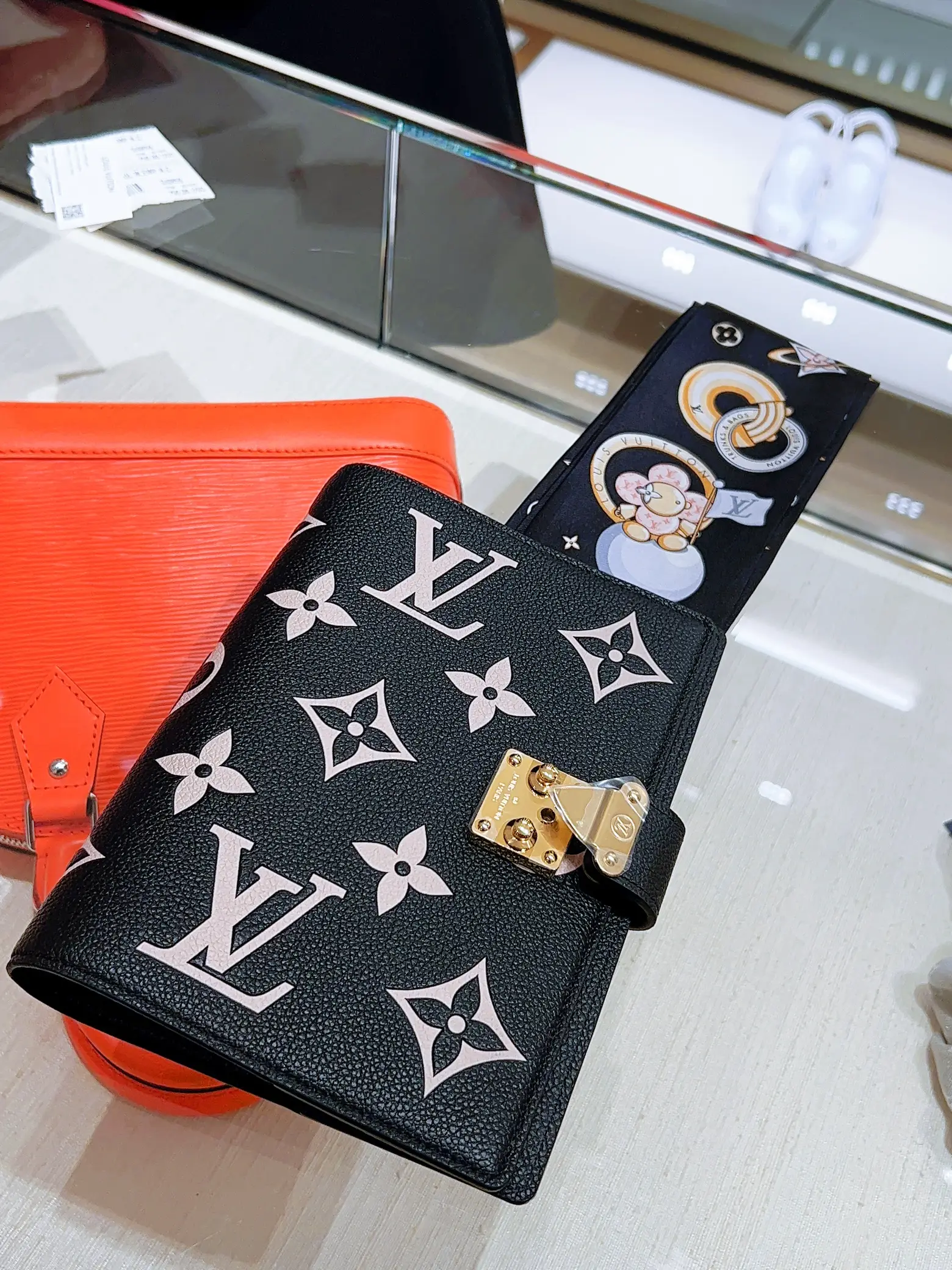 Louis Vuitton on X: Glamour with an edge. A new #LouisVuitton