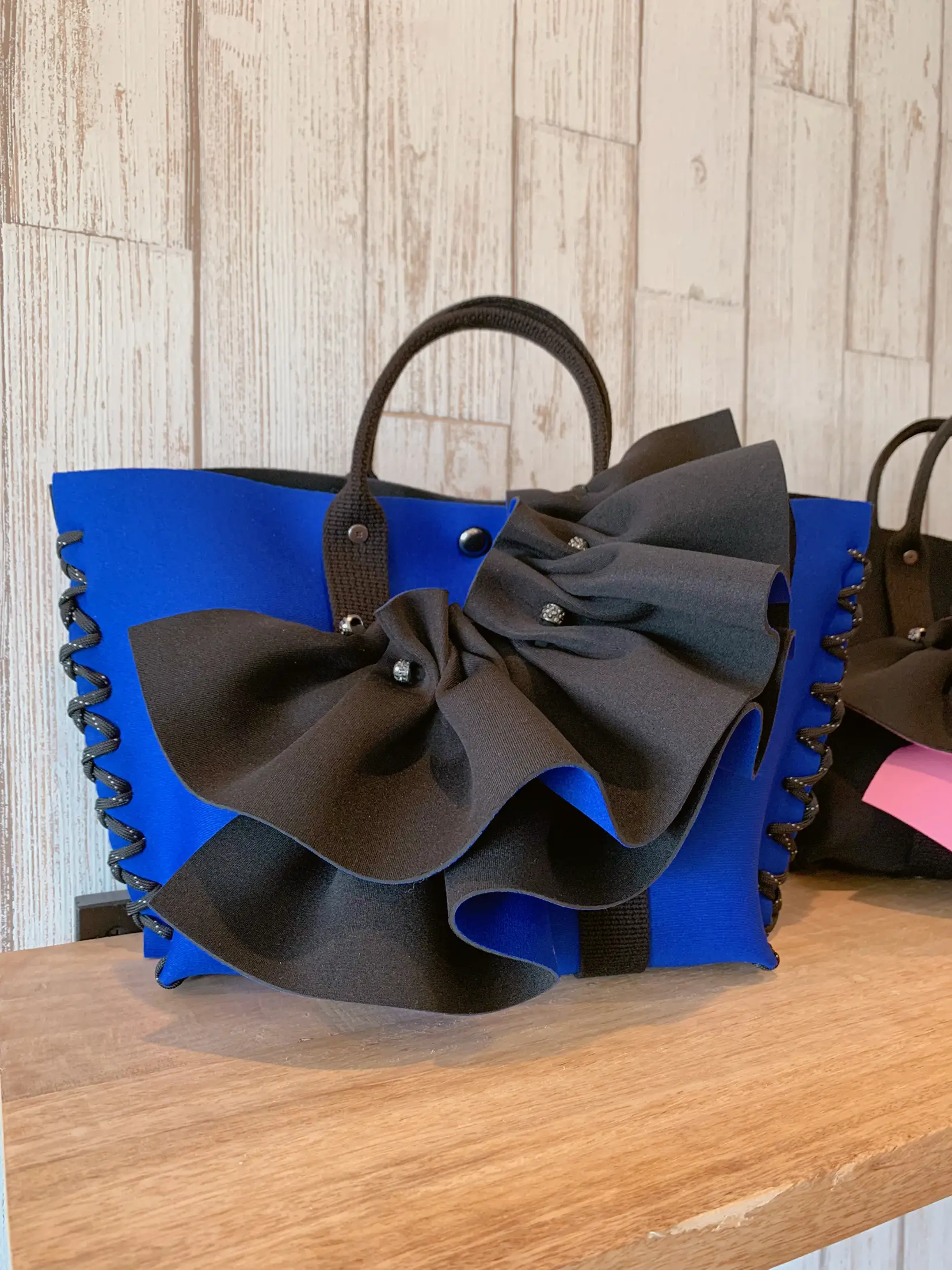 ネオフリルバッグ | goen2 handmadeが投稿したフォトブック | Lemon8 