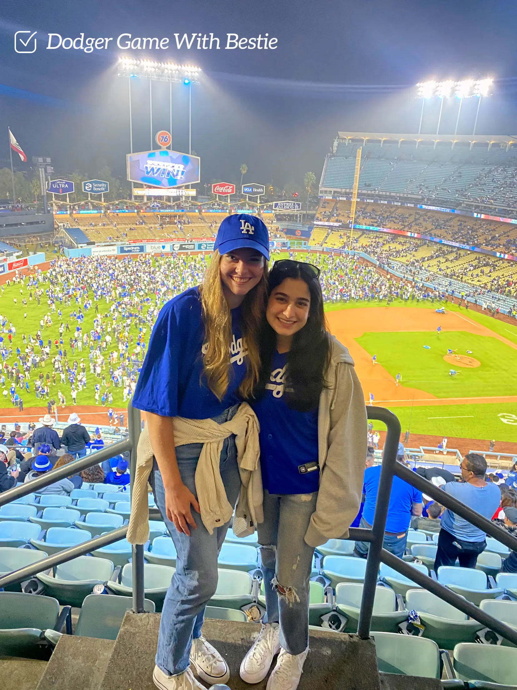 LA Dodgers Opening week game with my beautiful wife @jessicam.gomez 💙🔵  whatcha think bout the dodger fits for the day?