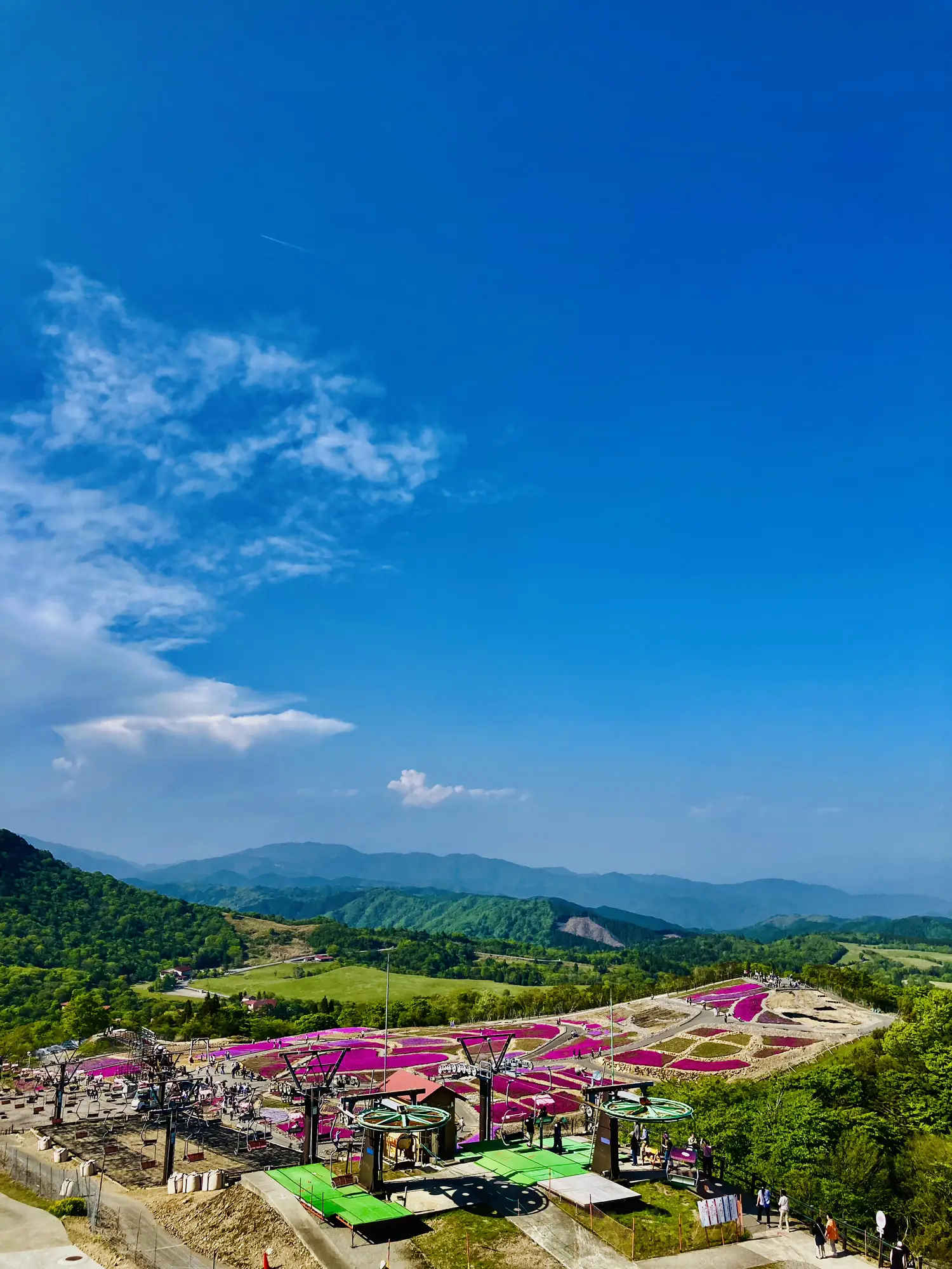 どこでもドアで毎日通いたくなる高原の絶景   | garapagos絶景旅行提案が投稿したフォトブック | Lemon8