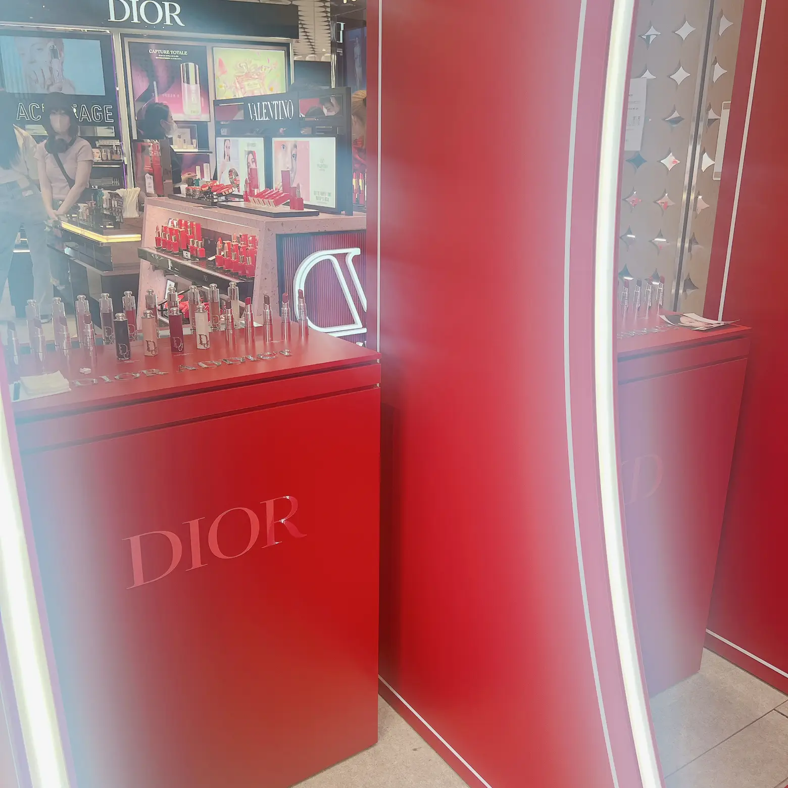 at Cosme Tokyo dior | Gallery posted by risa | Lemon8