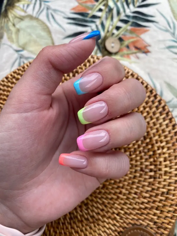 4 Airbrush Nail Art Inspiration for the Summer🌞⛱️