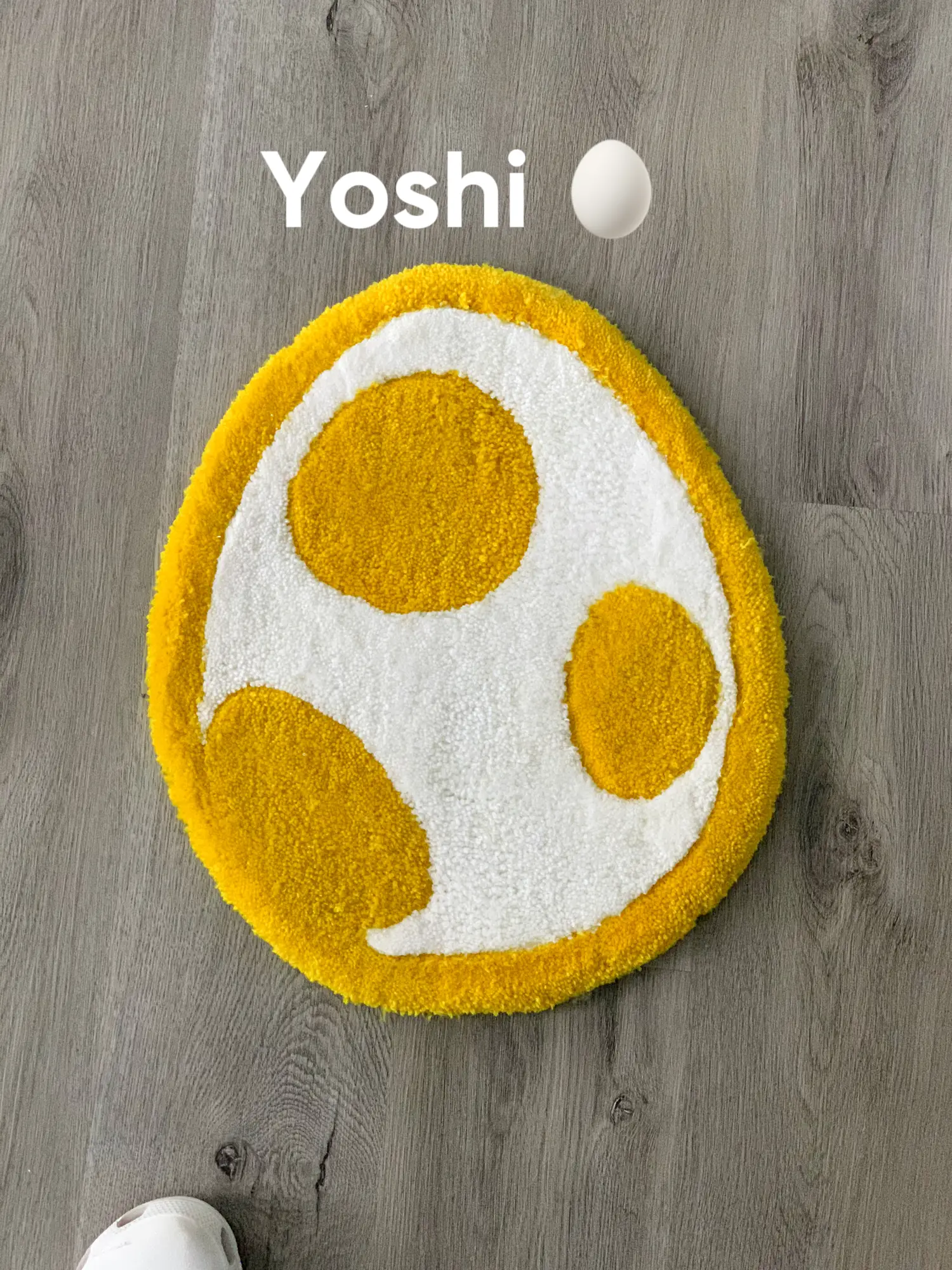 I made a tiny Yoshi egg rug to try burlap! : r/Tufting