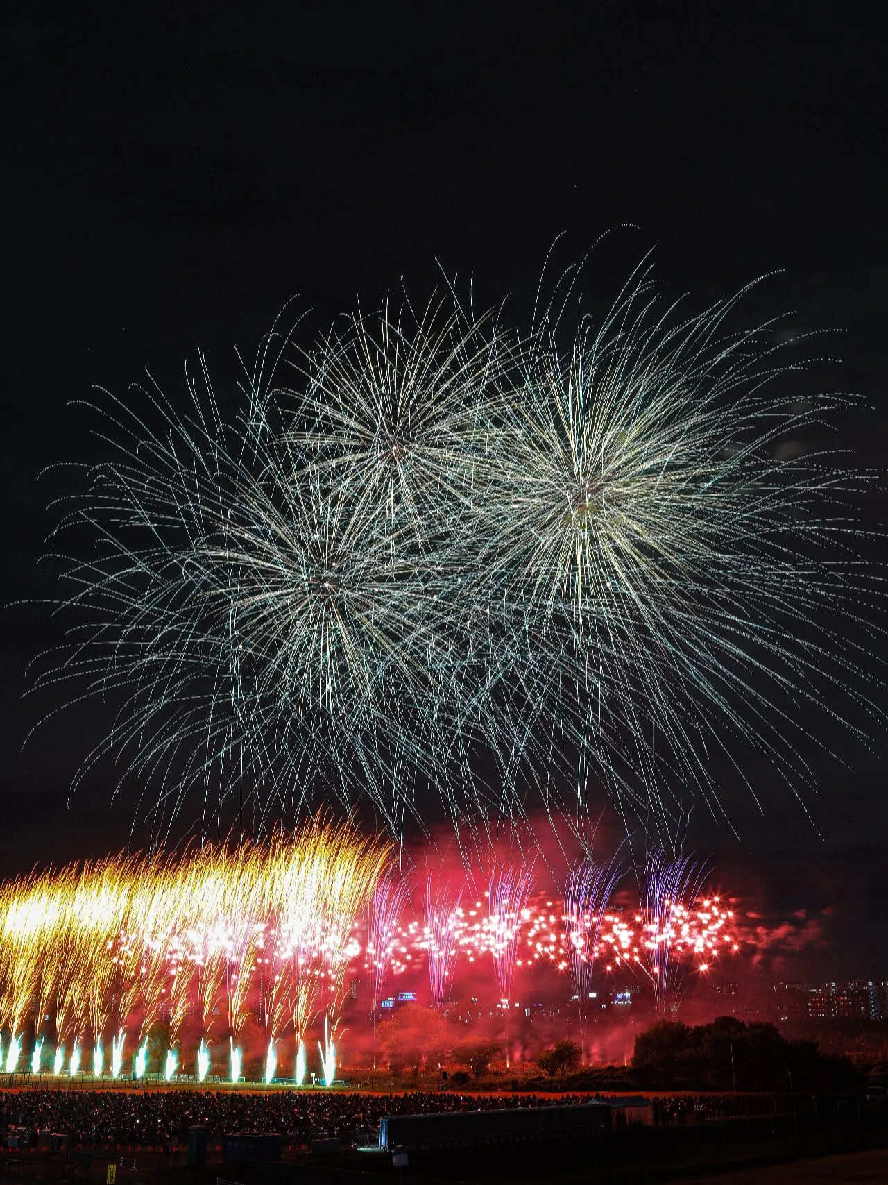 🎇第2回川口花火大会🎇埼玉県川口市 | 共働き二児の父が投稿したフォトブック | Lemon8