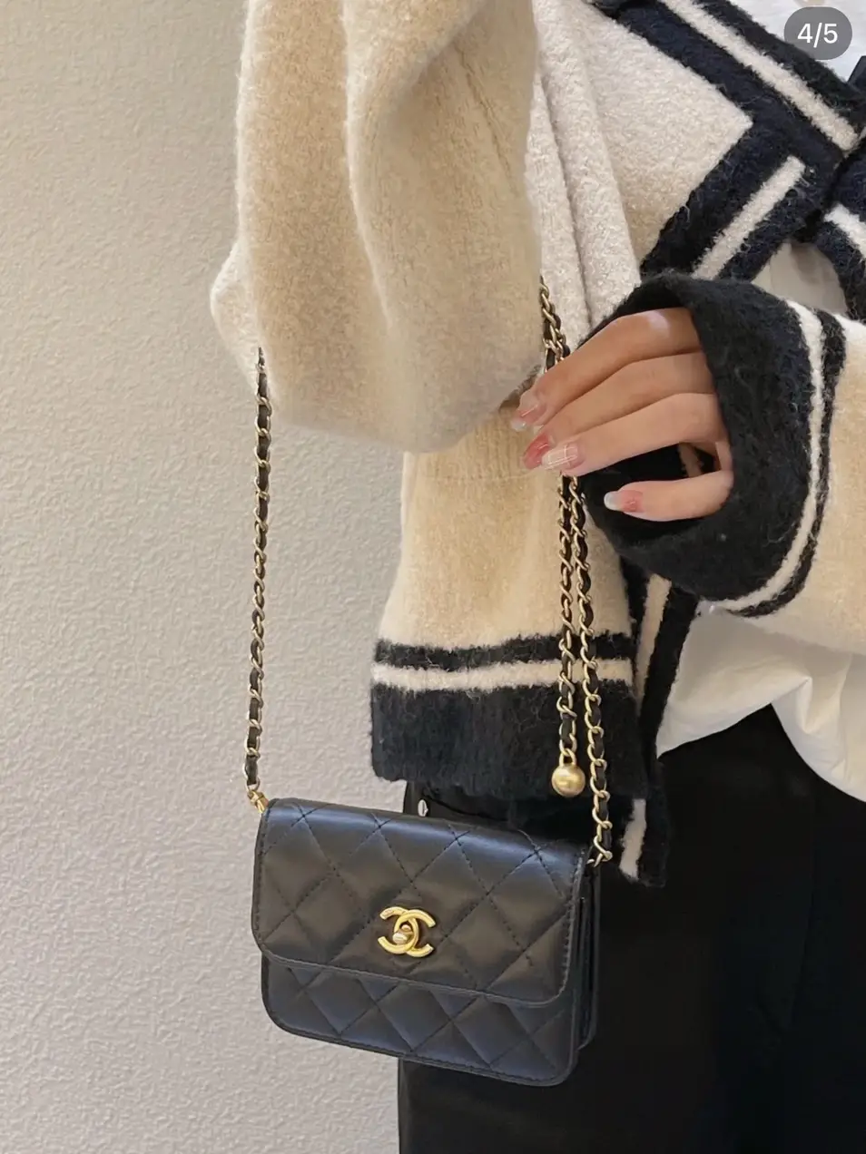 CHANEL 2022 HOBO with Pearl Crush - What FITS INSIDE & Unboxing! 