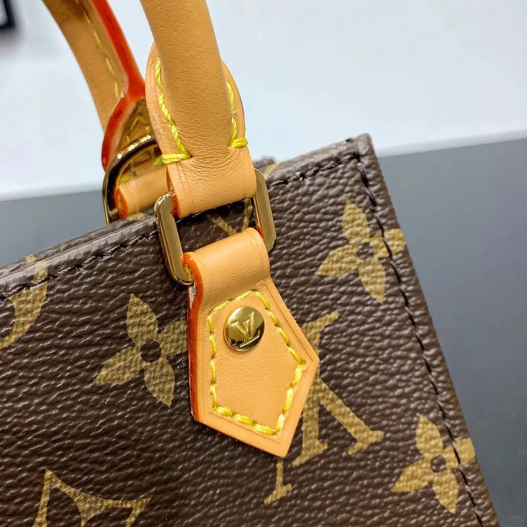 These are the Best Louis Vuitton Bumbag Dupes on DHgate From $20