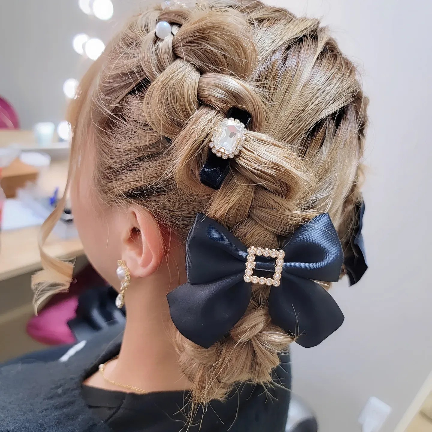 編み込みアップヘア❣️❣️❣️ | ヘアメイクみどりが投稿したフォト