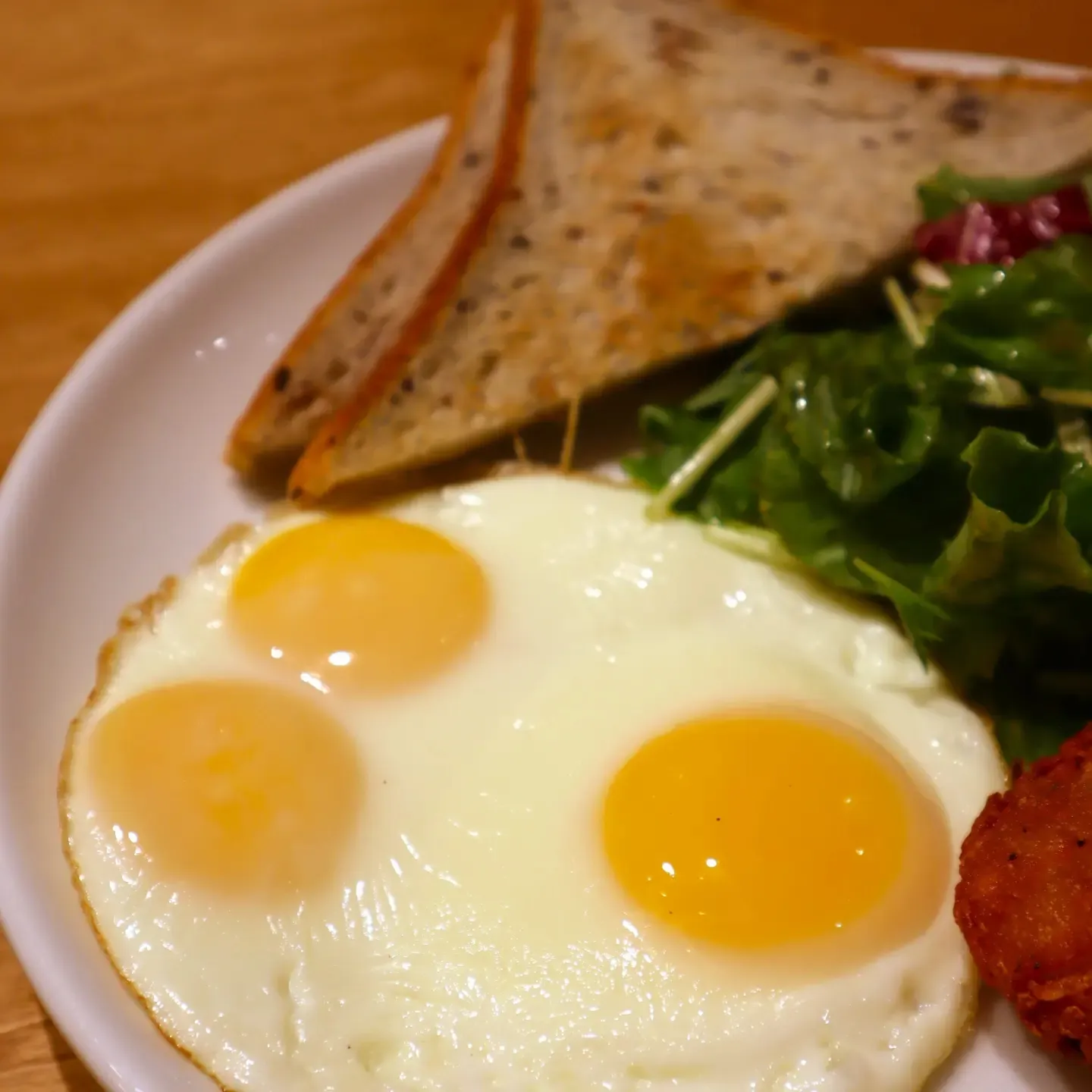 池袋グルメ】ふたごの目玉焼き！eggで朝食を | 久保居亜由美が投稿した