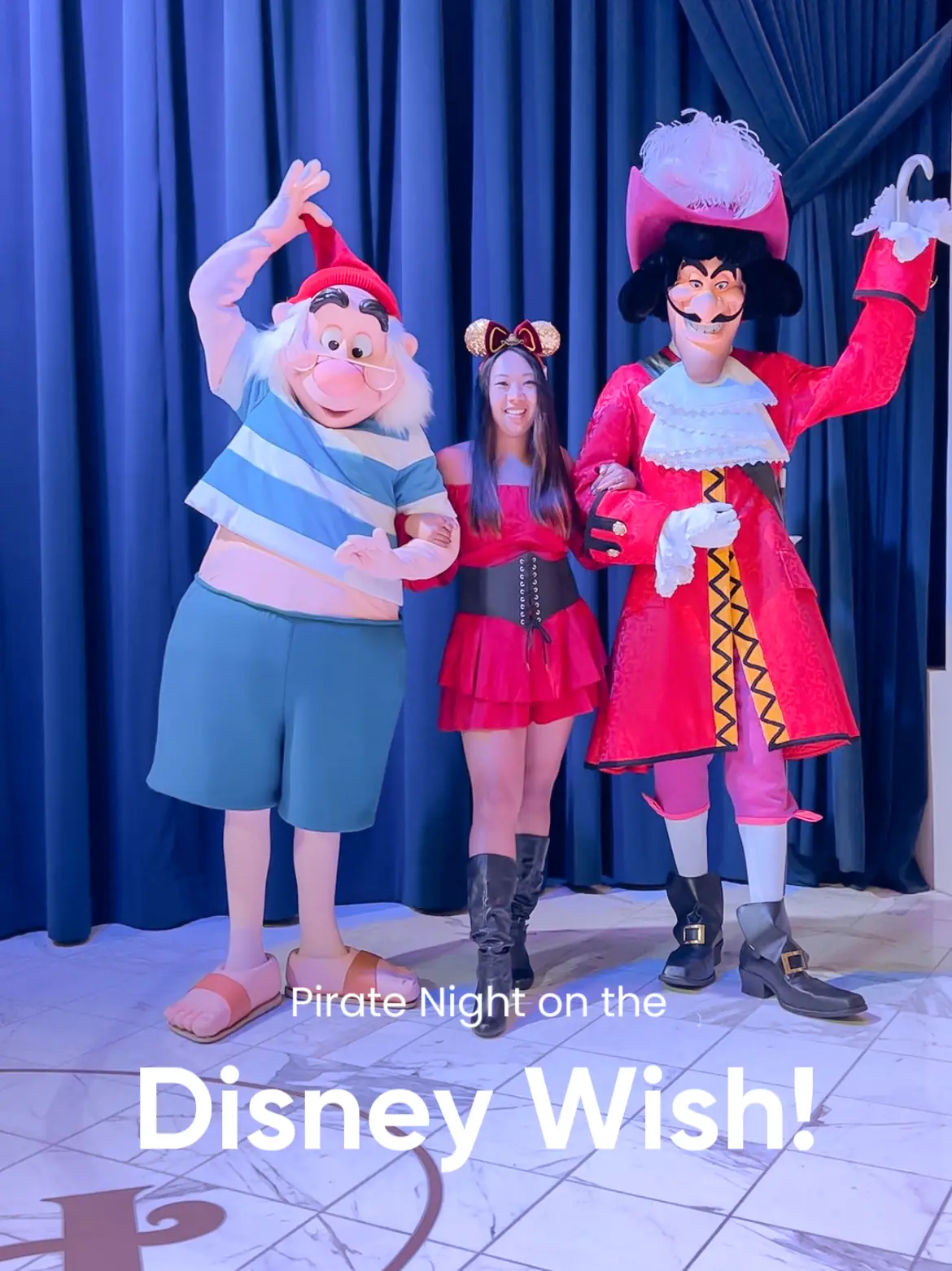 Disney Cruise Line Shares Image of Mickey & Minnie in New Silver Anniv.  Costumes - DCL Fan