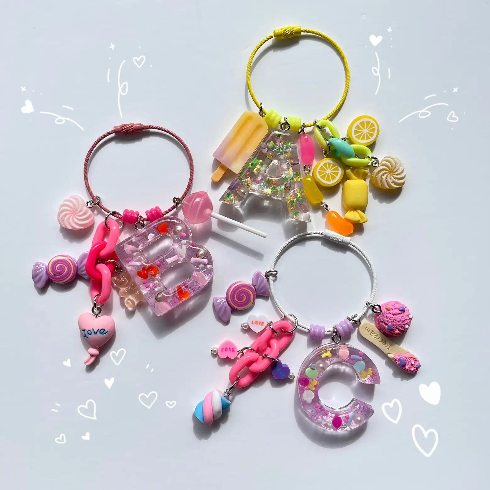 87 タッセルキーホルダー＊ぷっくりハート✨ハンドメイド✨