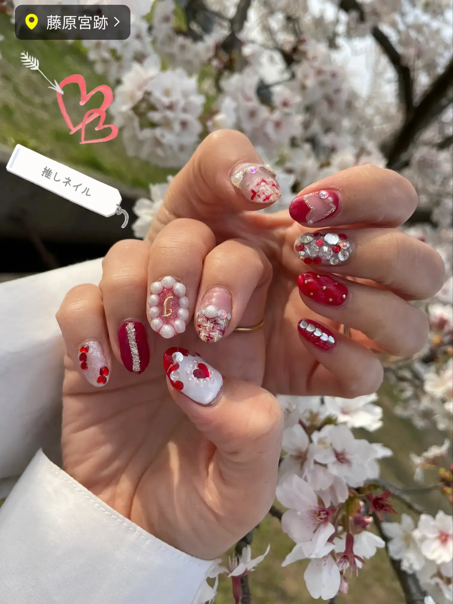 人生初⁉️推しネイル❤️💅満開の桜と菜の花とのコラボ写真🌸４月もテンション上げていきましよー✨🌼 |  みるきー[奈良カフェ巡り]が投稿したフォトブック | Lemon8