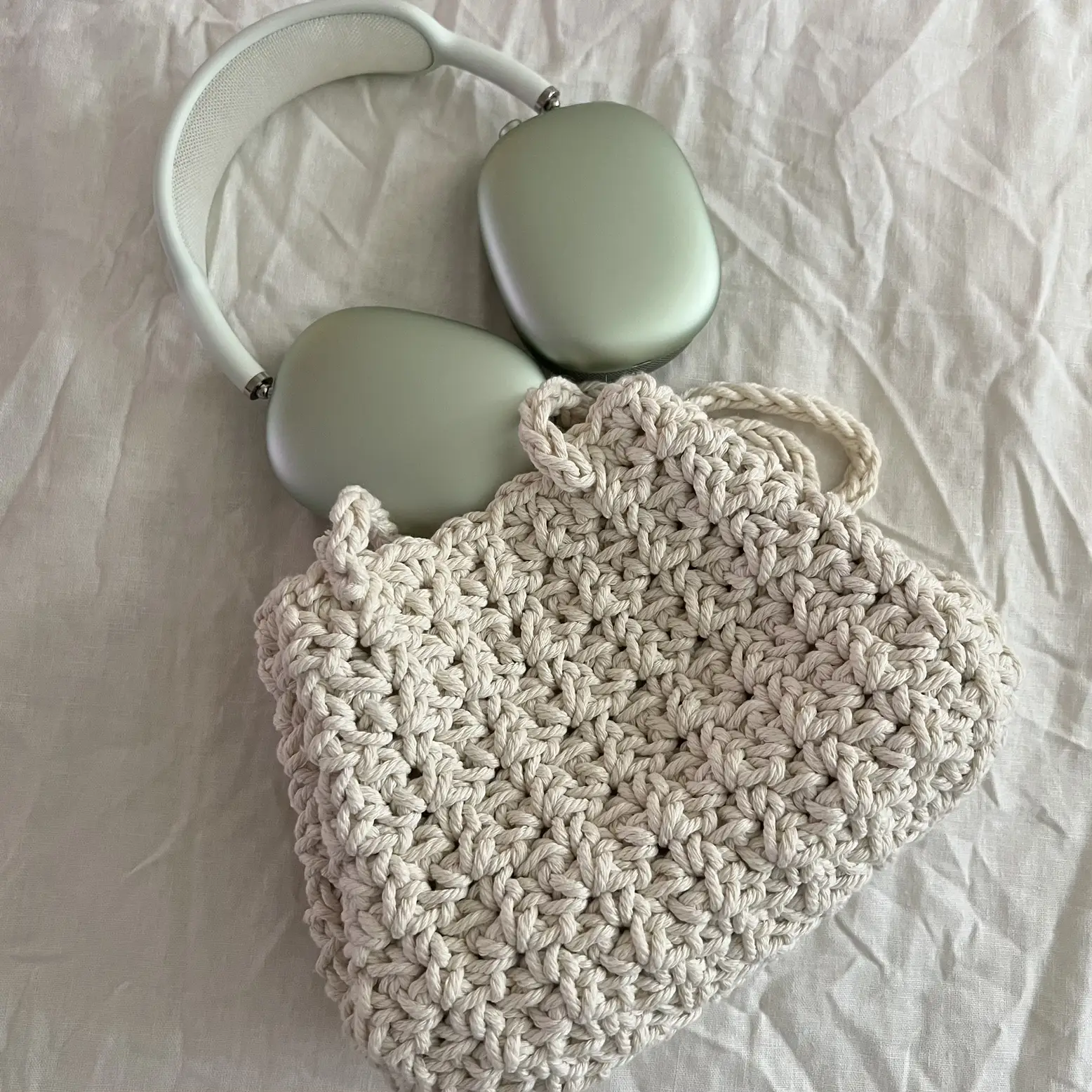 Handmade flower crochet clips. Boho-inspired. Pack - Depop