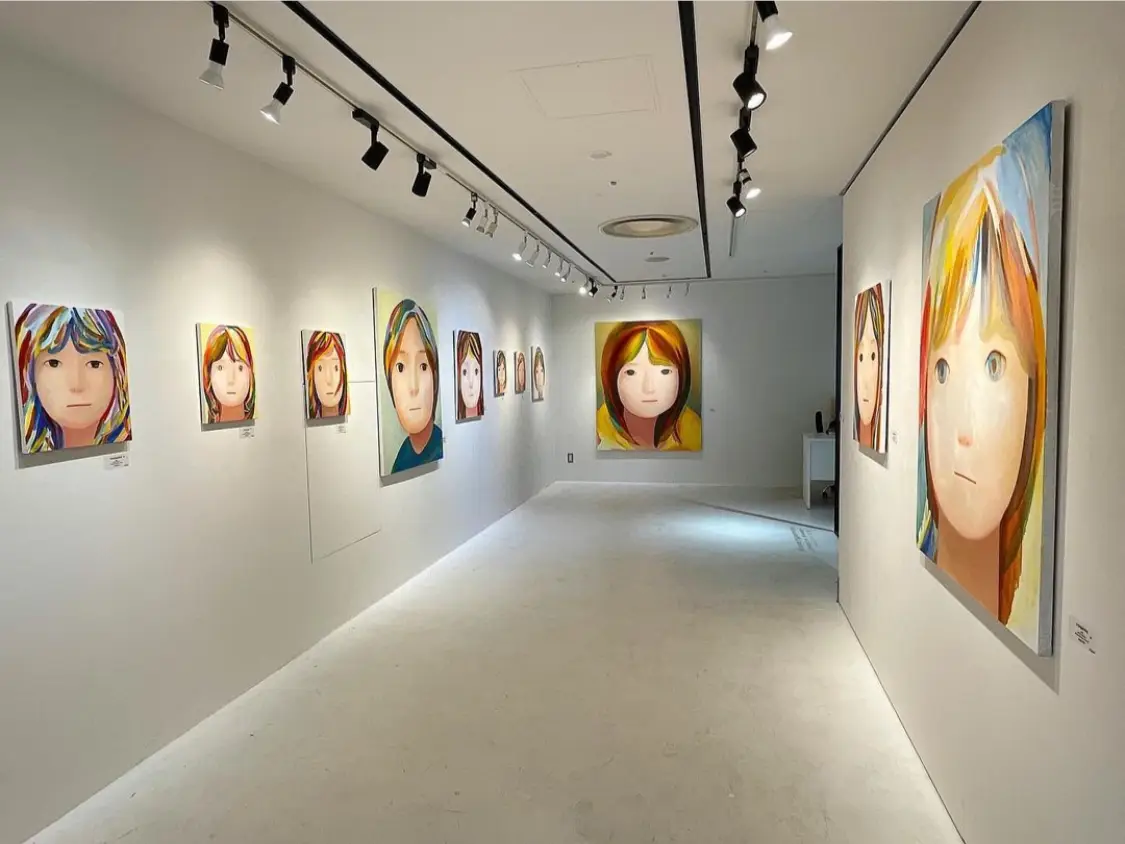 アート・有楽町】過去の作品と人物の画像を合成?工藤千紘(TAGBOAT 