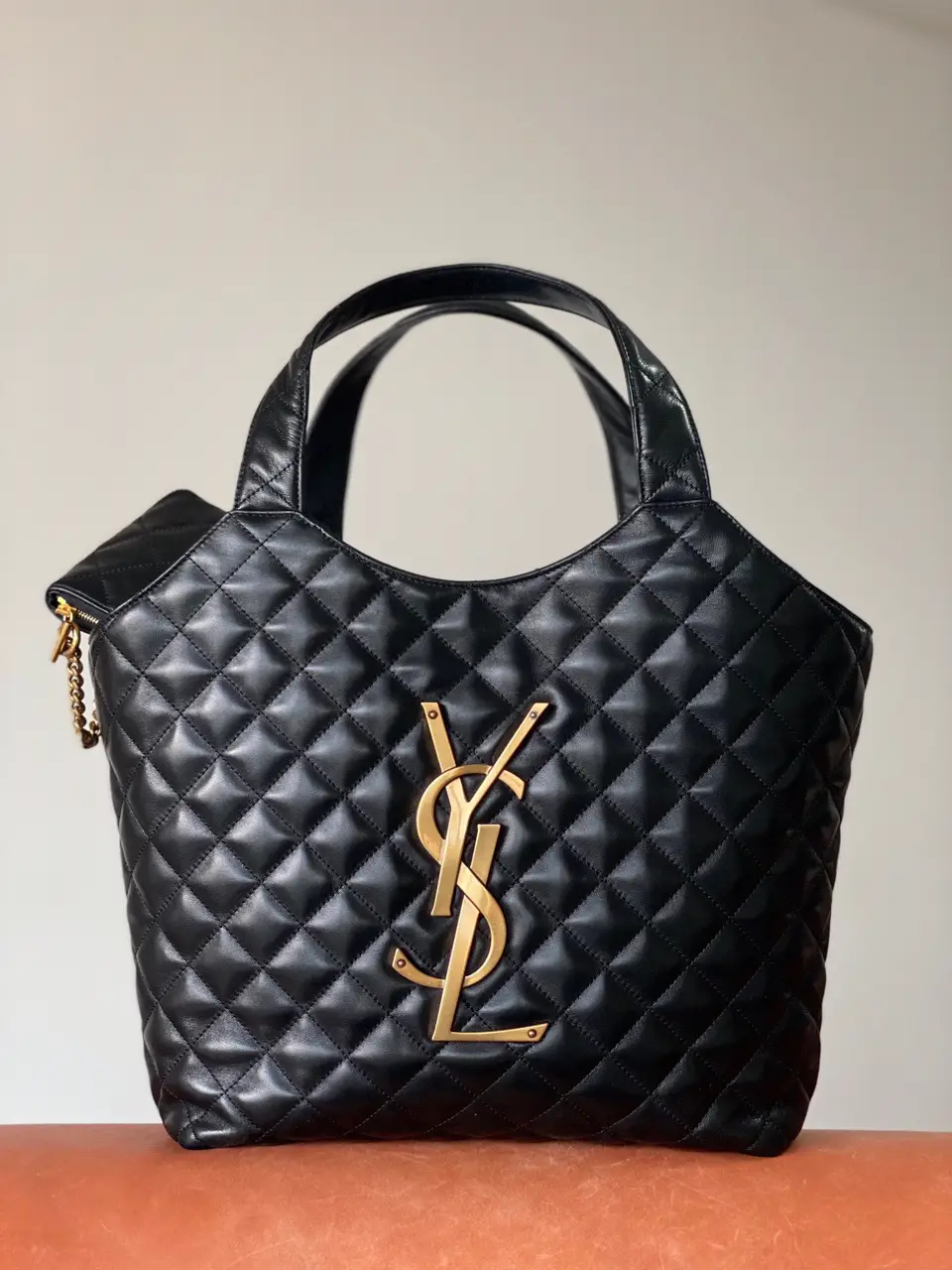 YSL Purse Cake with accessories for this special lady. #ysl