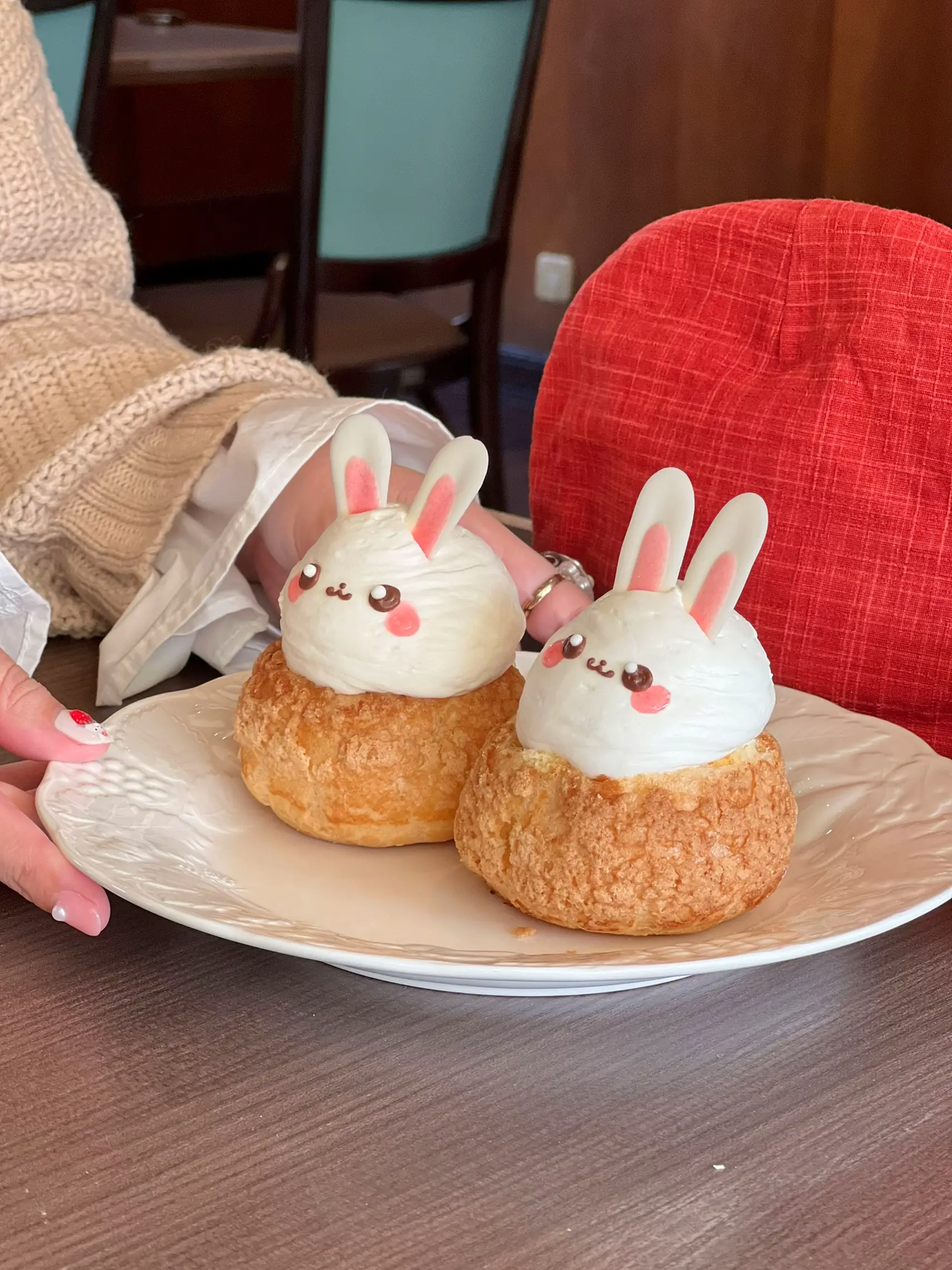 可愛いすぎ〜うさぎのシュークリーム🐰💕🍓 | kiyodonが投稿したフォトブック | Lemon8