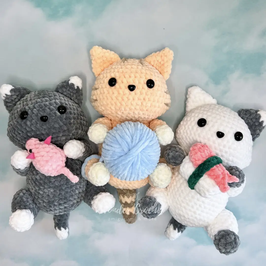 Amigurumi Crochet Kitten Pattern. Lemon the Golden Cat Amigurumi Pattern.  Kitten Cat Crochet Amigurumi Patterns. 