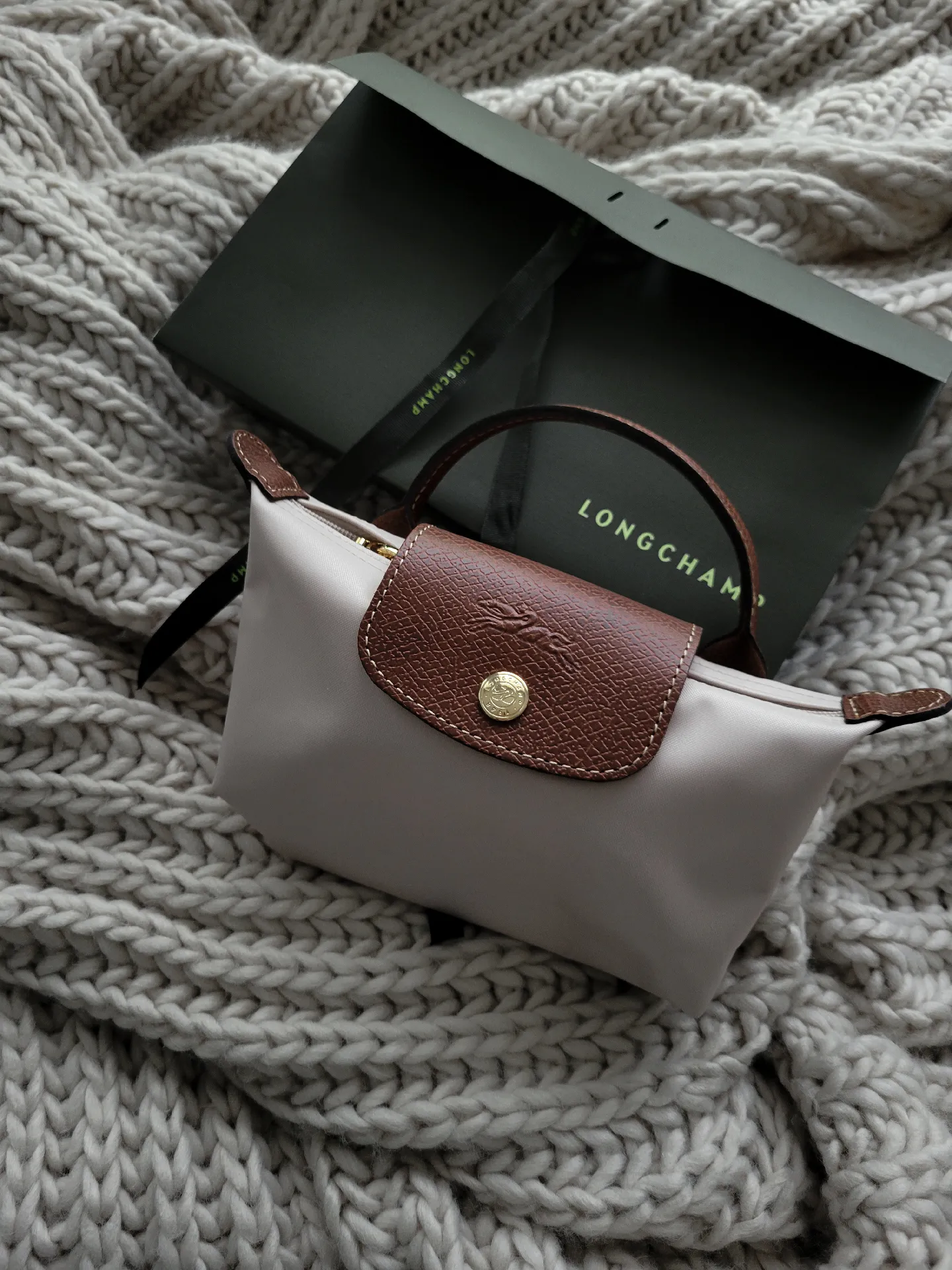 Unboxing the Longchamp Le Pliage Pouch with Handle