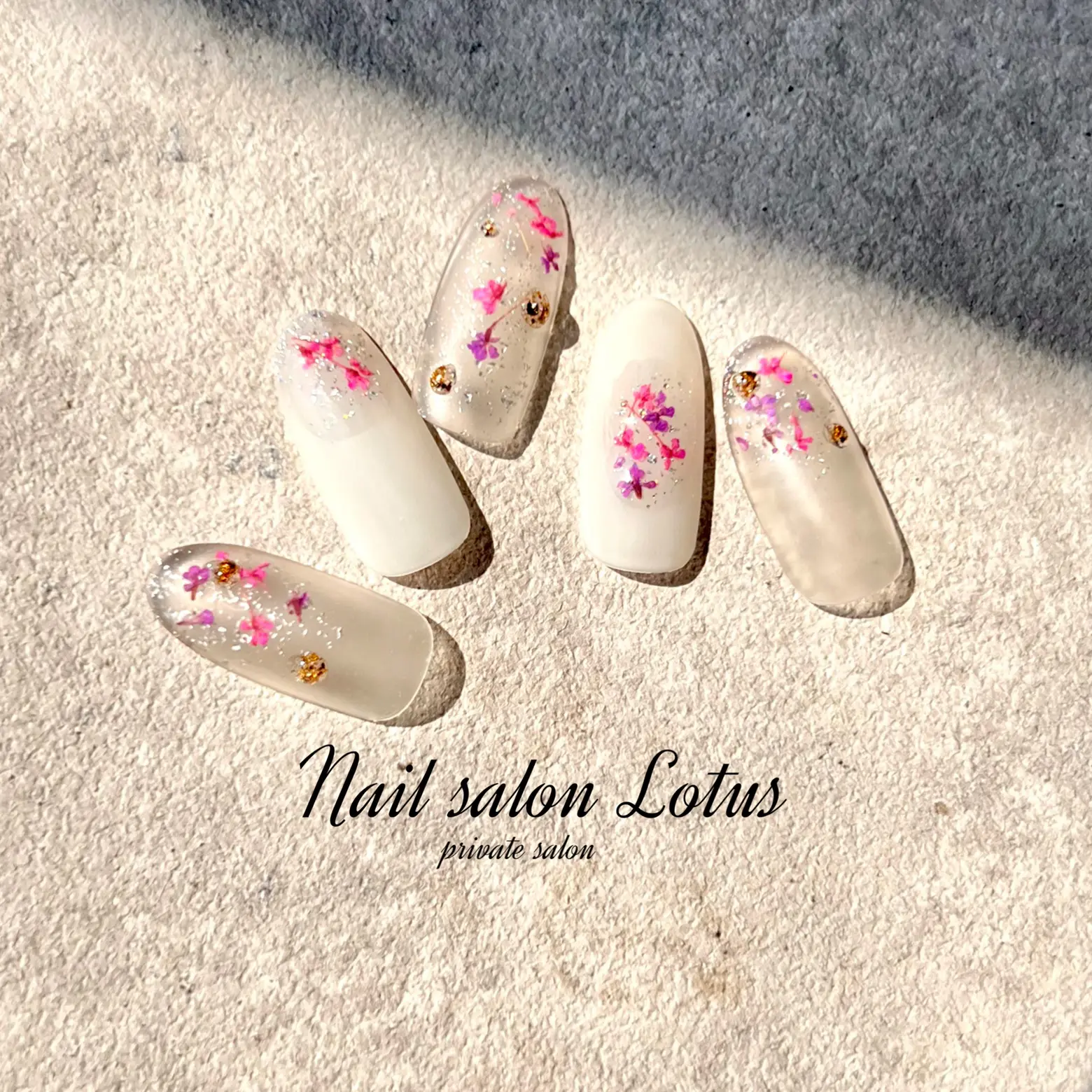 押し花デザイン✨ | Nailsalon Lilyが投稿したフォトブック | Lemon8