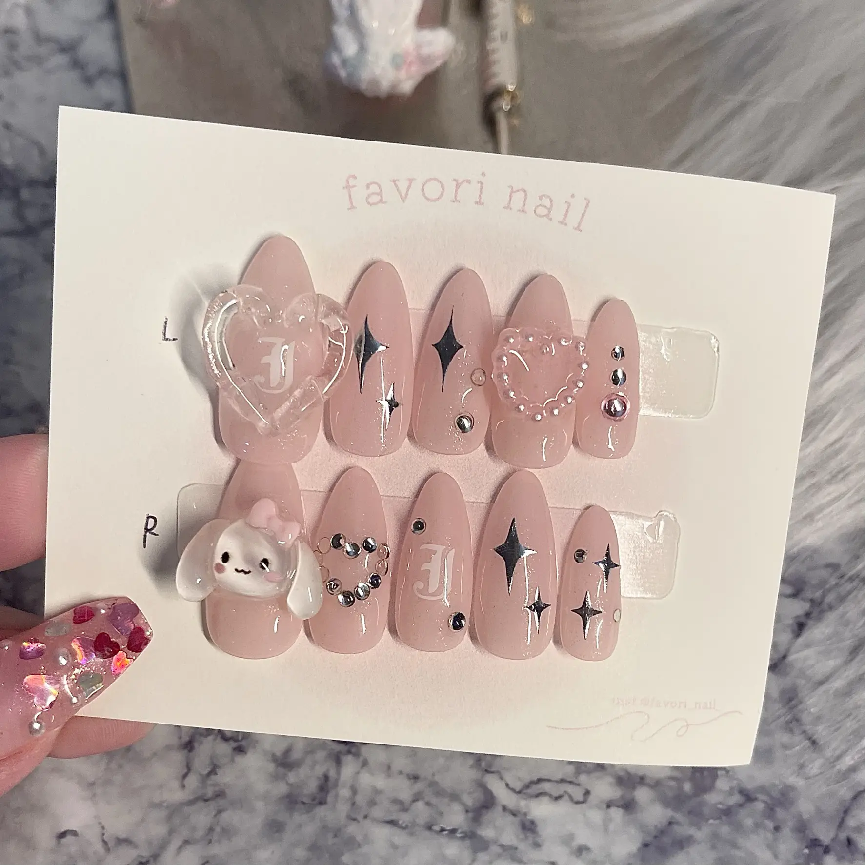 韓国風ガーリーネイルチップ¨̮♡ | favori nailが投稿したフォトブック