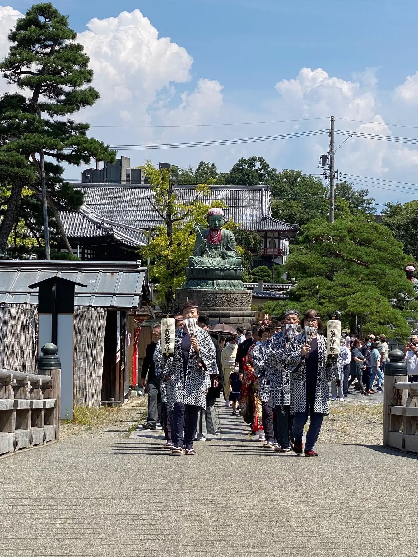 日本最古の御仏を祀る善光寺で仏前式&前撮り | マリーブルーローズが投稿したフォトブック | Lemon8