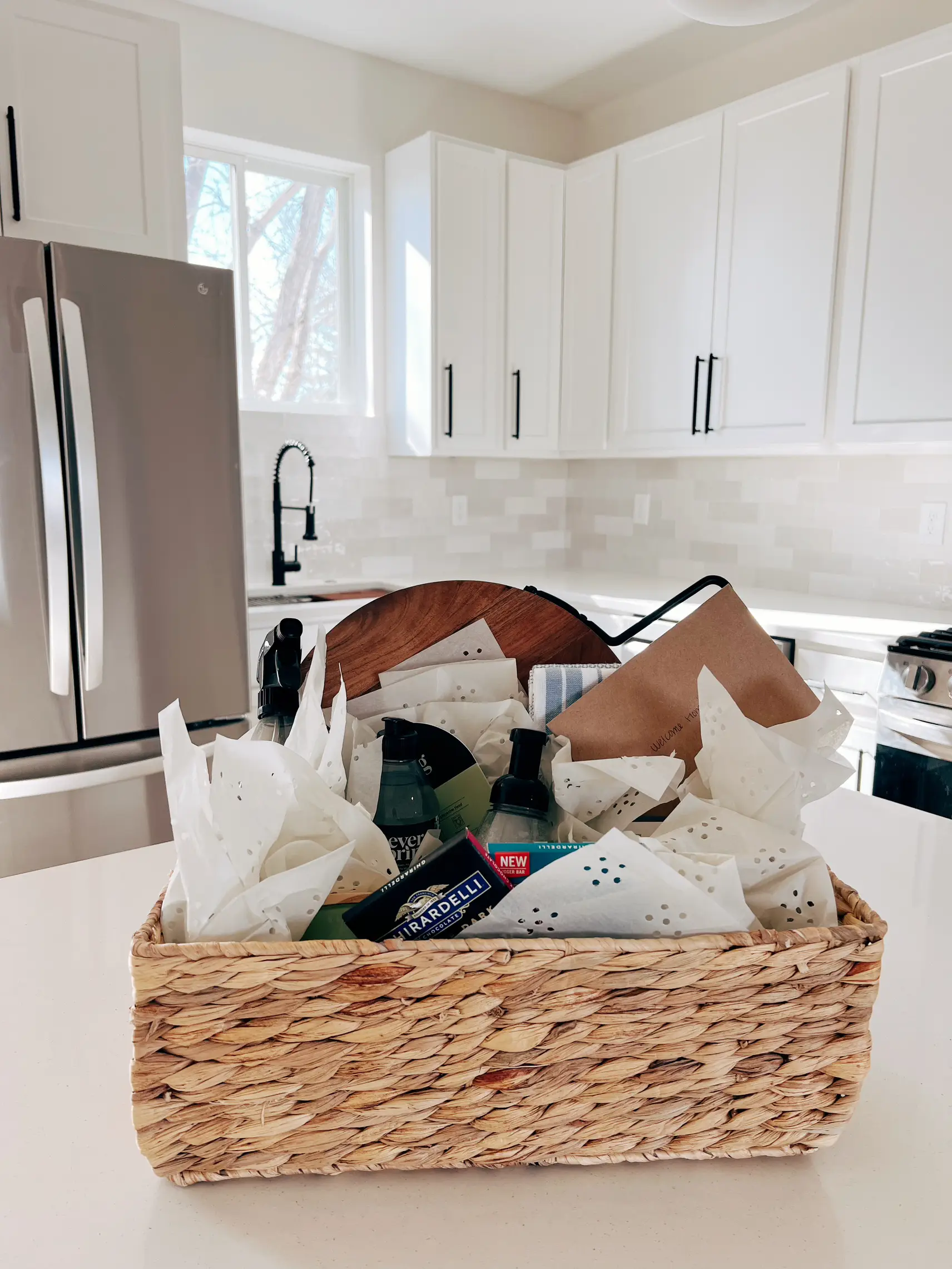 Housewarming Gift Basket Ideas for Every Room in the Home
