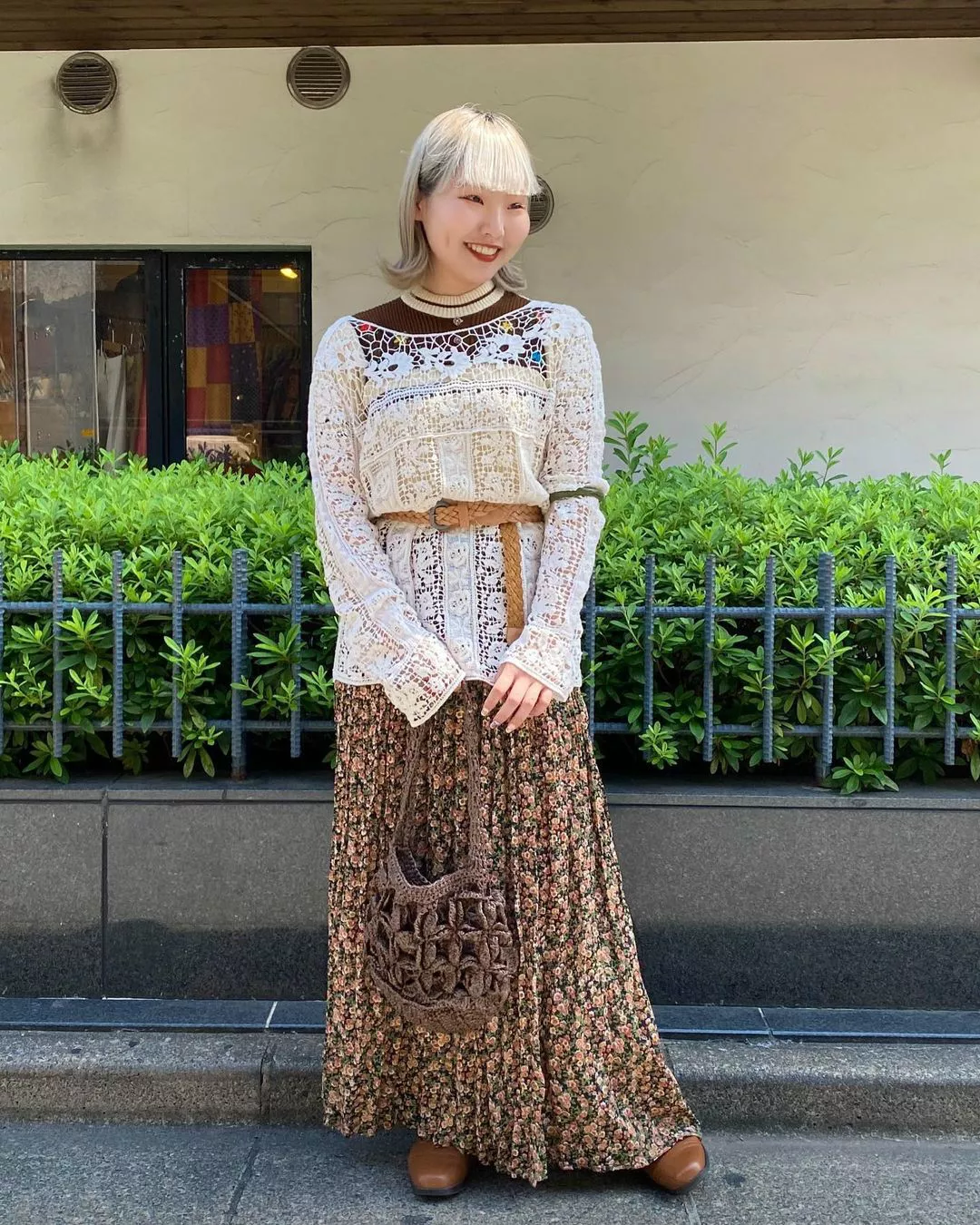 クロシェと花柄スカートで古着ガーリーコーデ | 古着屋RAINBOWが投稿 