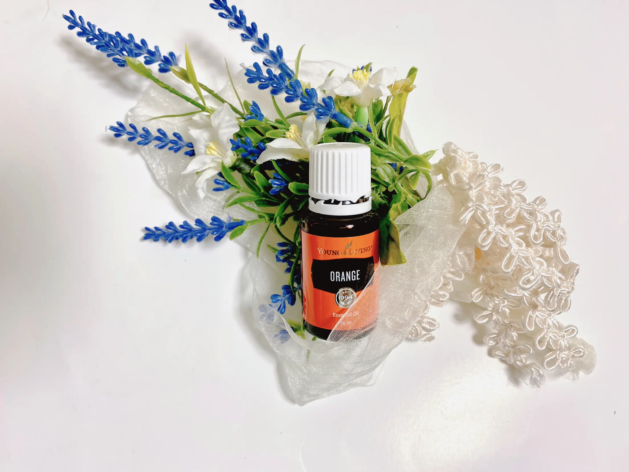 Young Living ラベンダーエッセンシャルオイル 15mL 2本セット Young Living ラベンダー エッセンシャルオイル 15mL 2本セット