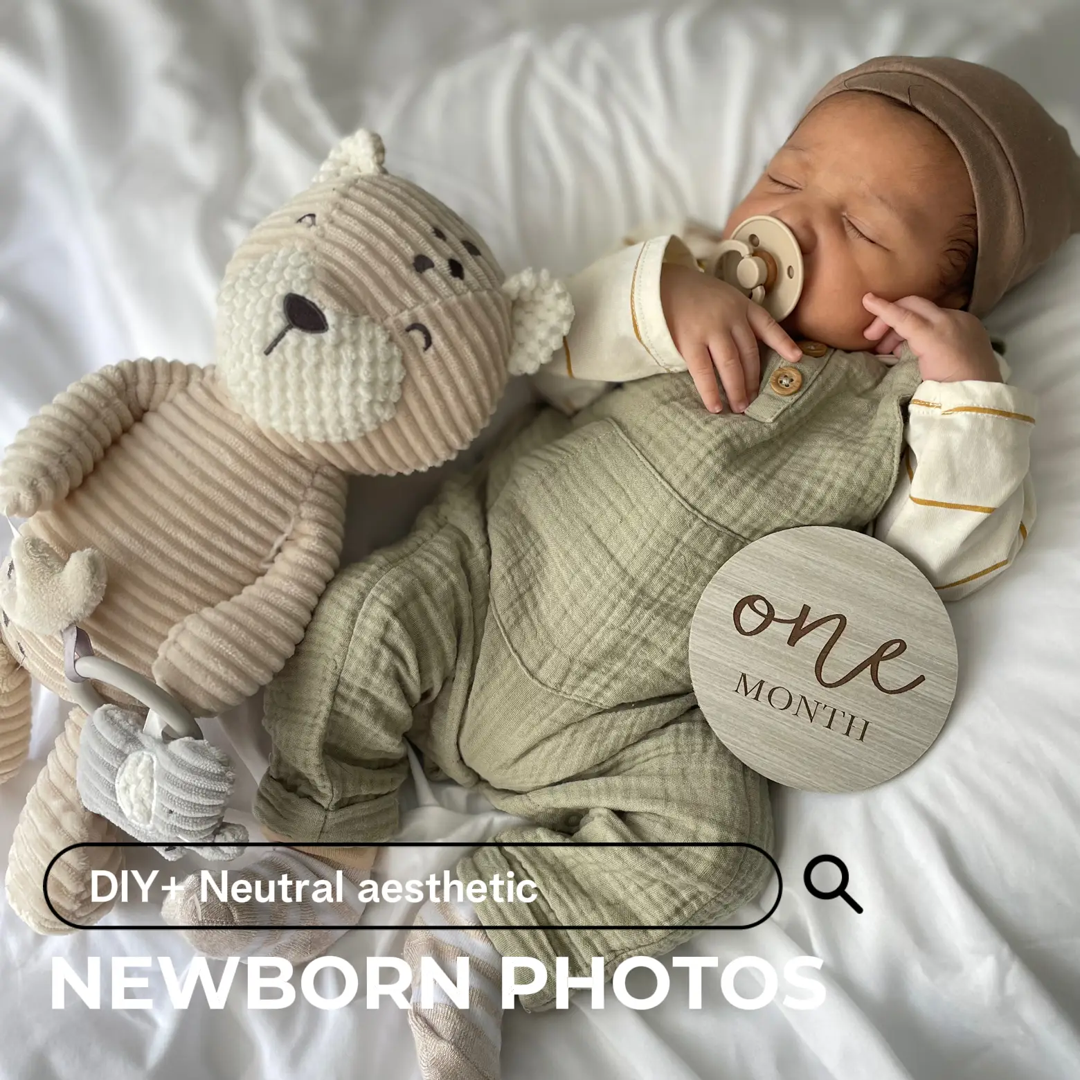 1 month baby photos: Neutral aesthetic