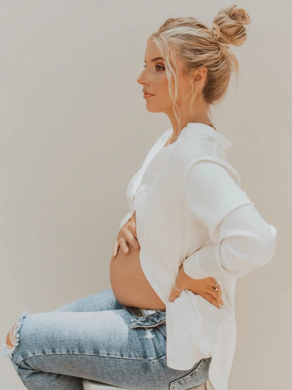 Maternity shoot inspo!📸🤰🏼, Gallery posted by Bre