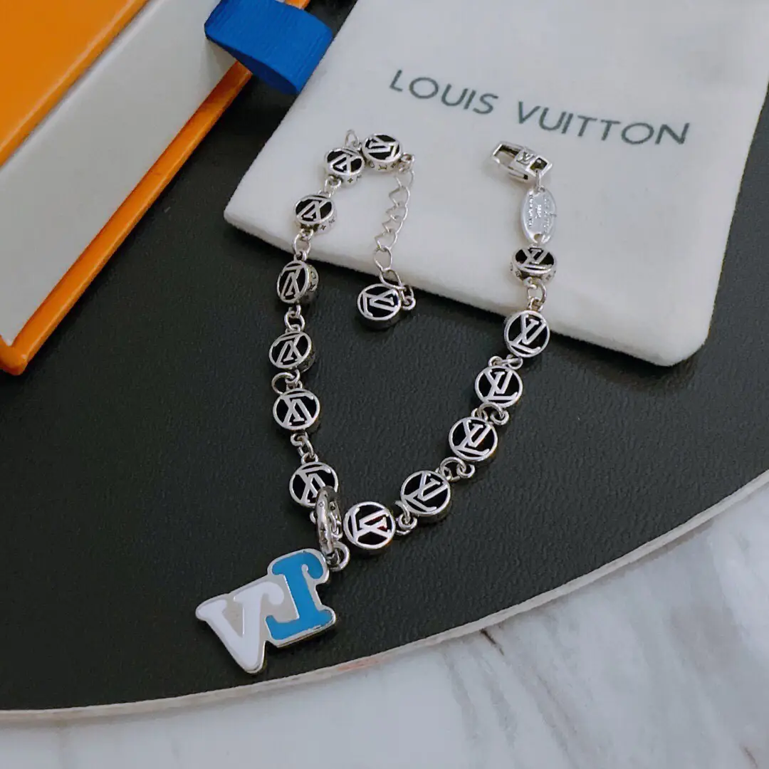 LV Louis Vuitton bracelet, Gallery posted by Diamondring