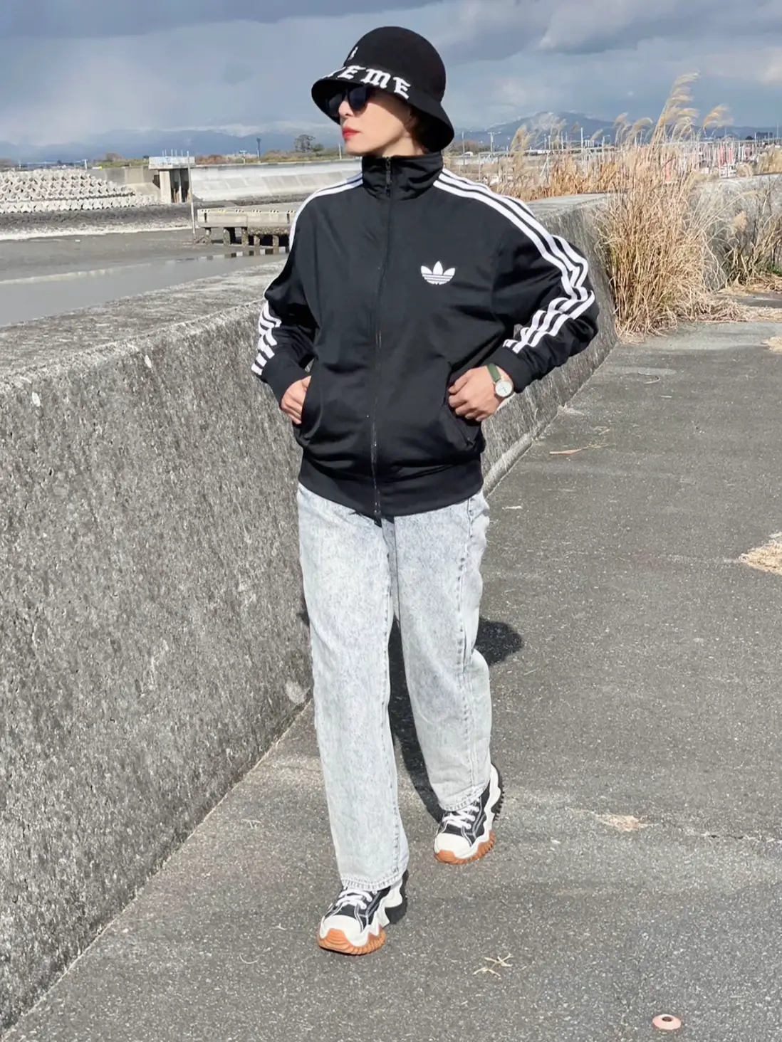 adidasoriginals トータルコーデ　Mサイズ adidasoriginals トータルコーデMサイズ