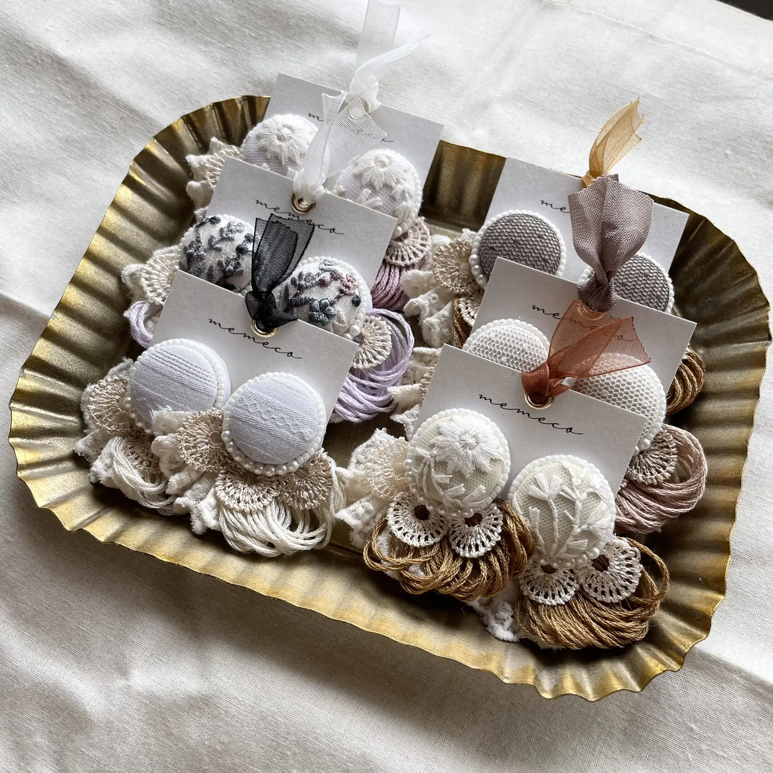 SALEハンドメイドレジンヘアゴム・ブローチ・ネックレス・ホルダーNo.464 SALE中！ハンドメイドレジンヘアゴム・ブローチ・ネックレス♡No.280