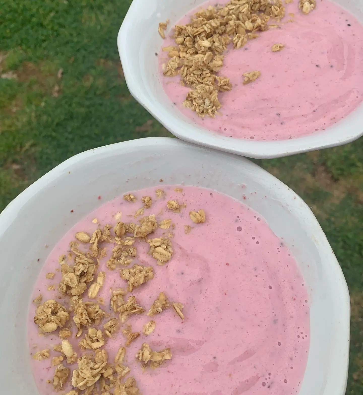 Frozen Strawberry Banana Smoothie Bowl - Plant Based Jess