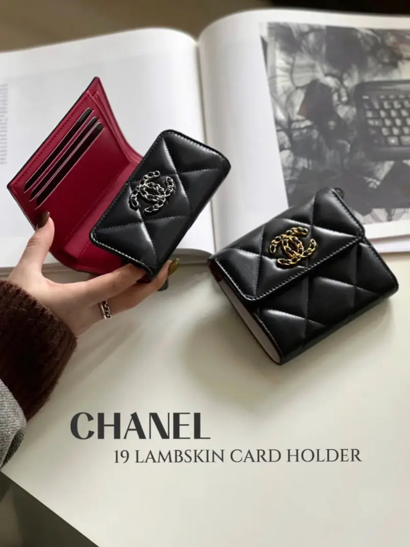 CHANEL 19 LAMBSKIN CARD HOLDER  Gallery posted by Tamara Valeria