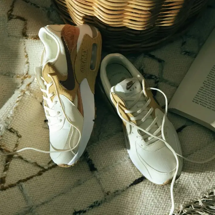 ̗̀ 人気急上昇中 ̖́- NIKE エアマックス エクシー ポイントUP中.ᐟ‬ 