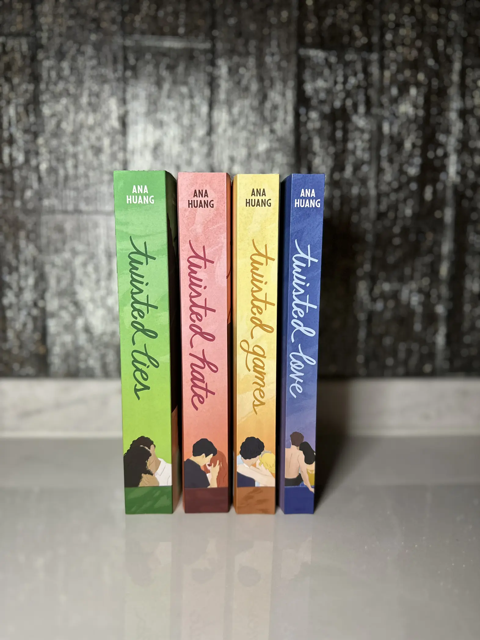 Twisted Series by Ana Huang [Twisted Love; Twisted Games; Twisted Hate and  Twisted Lies]: Ana Huang: : Books