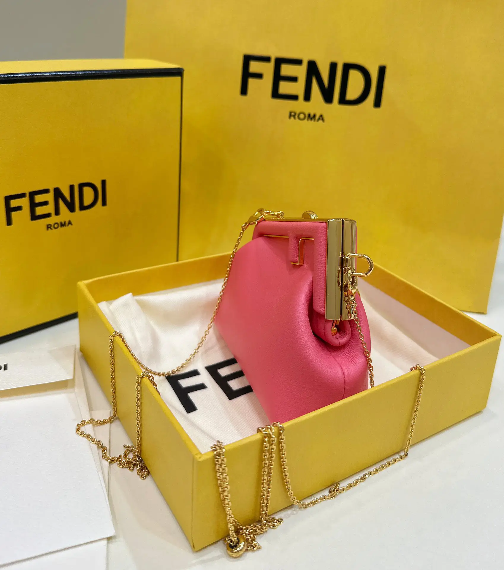 Fendi fendi first, Gallery posted by 復刻奢侈品➕微信HK9665