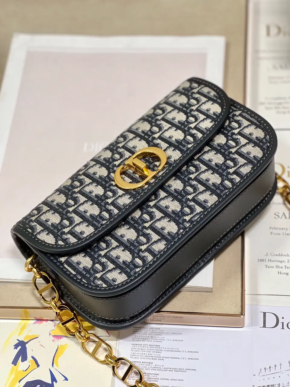 Dior 30 Montaigne East West Bag with Chain Unboxing: what fits in it and  Dior shopping experience 