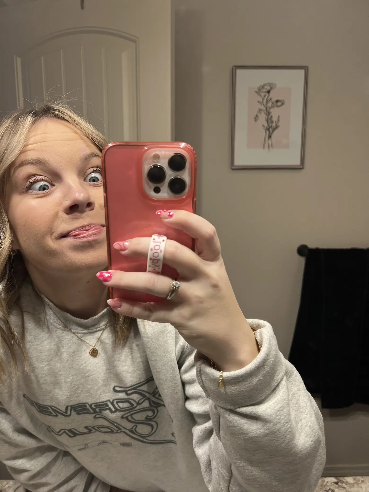 Pimp my Kindle: the cutest pop socket EVER 🌸, Video published by Courtney  Tice