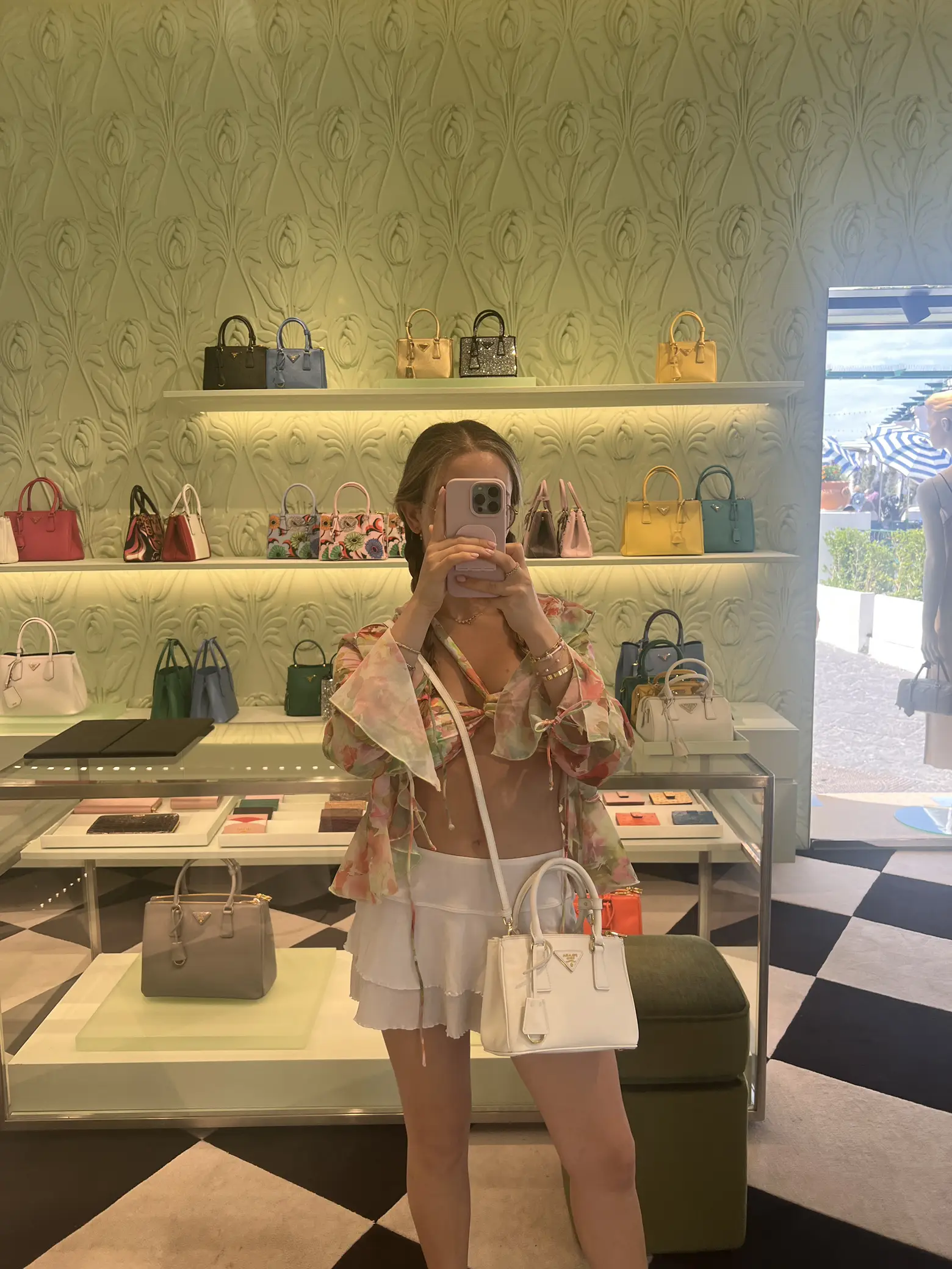 Part 2 - Recent Experience In Luxury Boutiques – BIGBAGGIRL