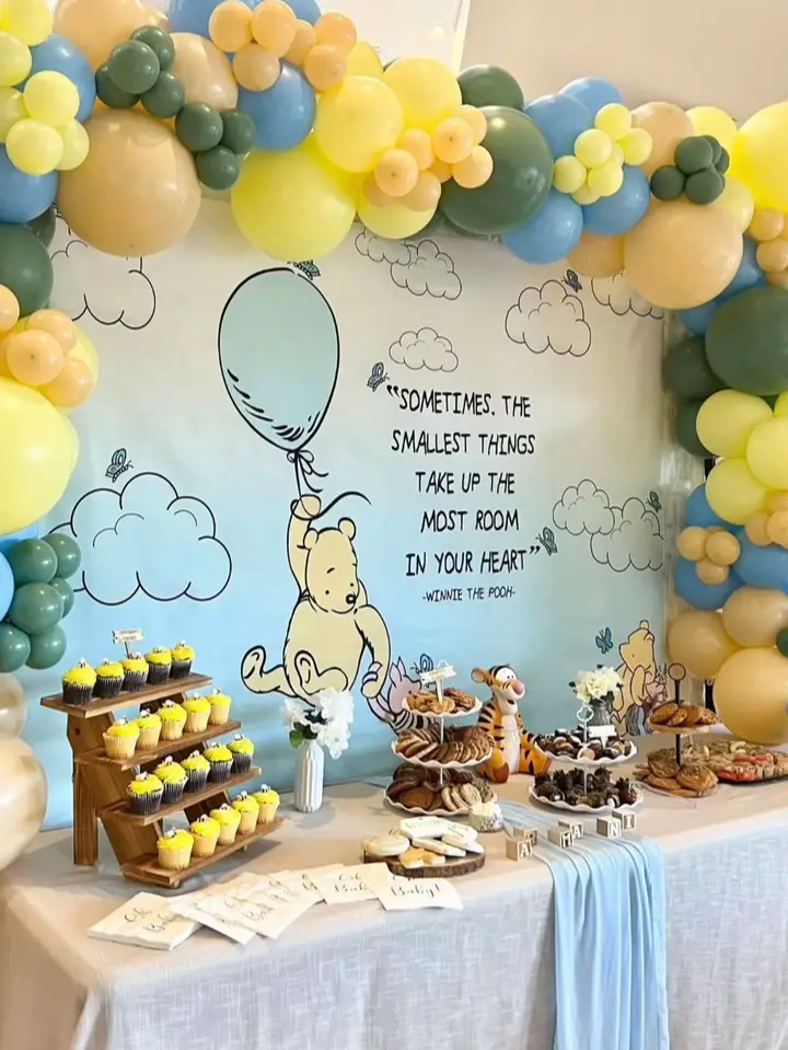 Winnie the Pooh centerpieces for a babyshower, I love how they turned , Winnie  The Pooh Centerpieces