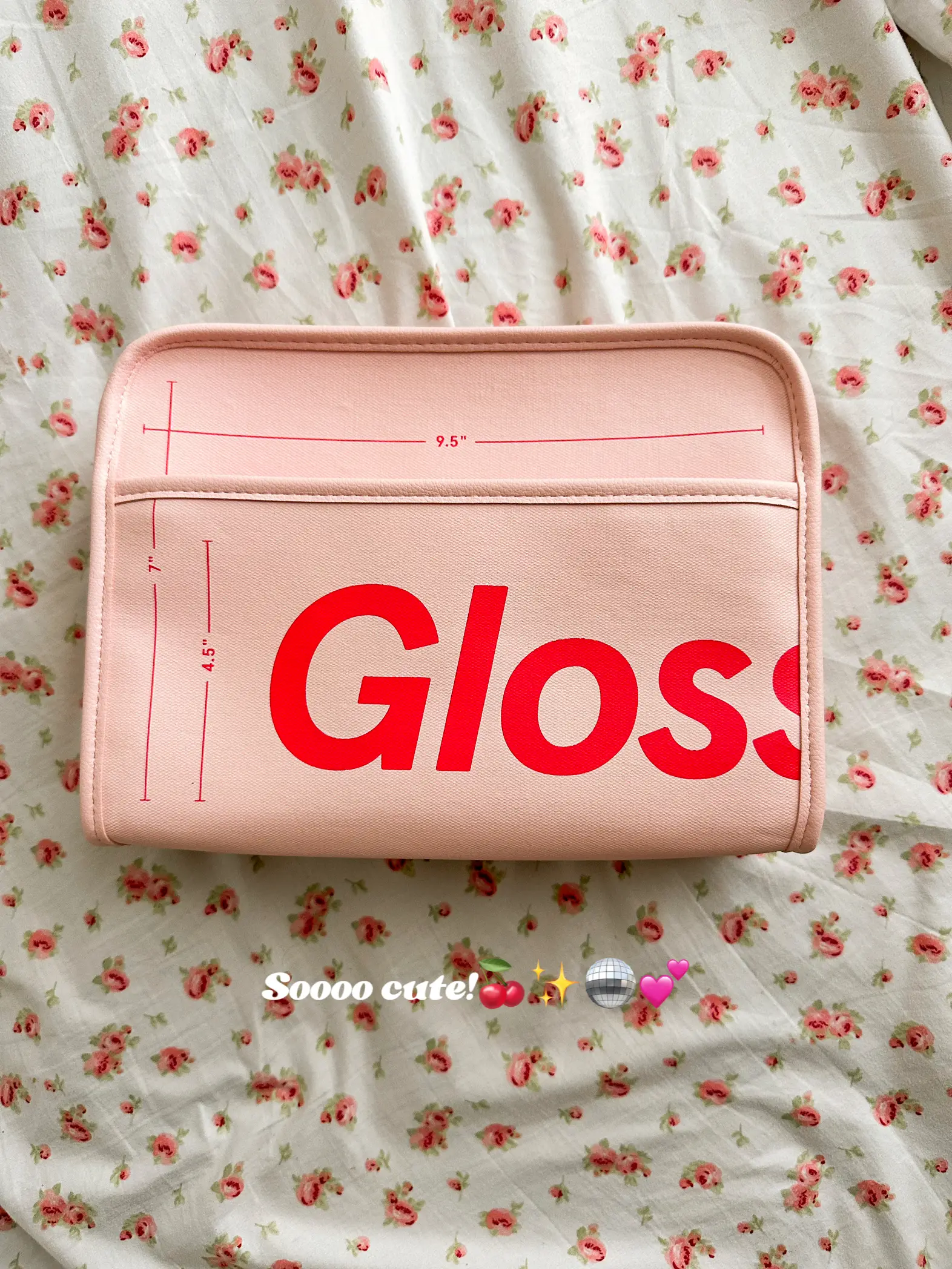 Glossier beauty bag review & unboxing! 